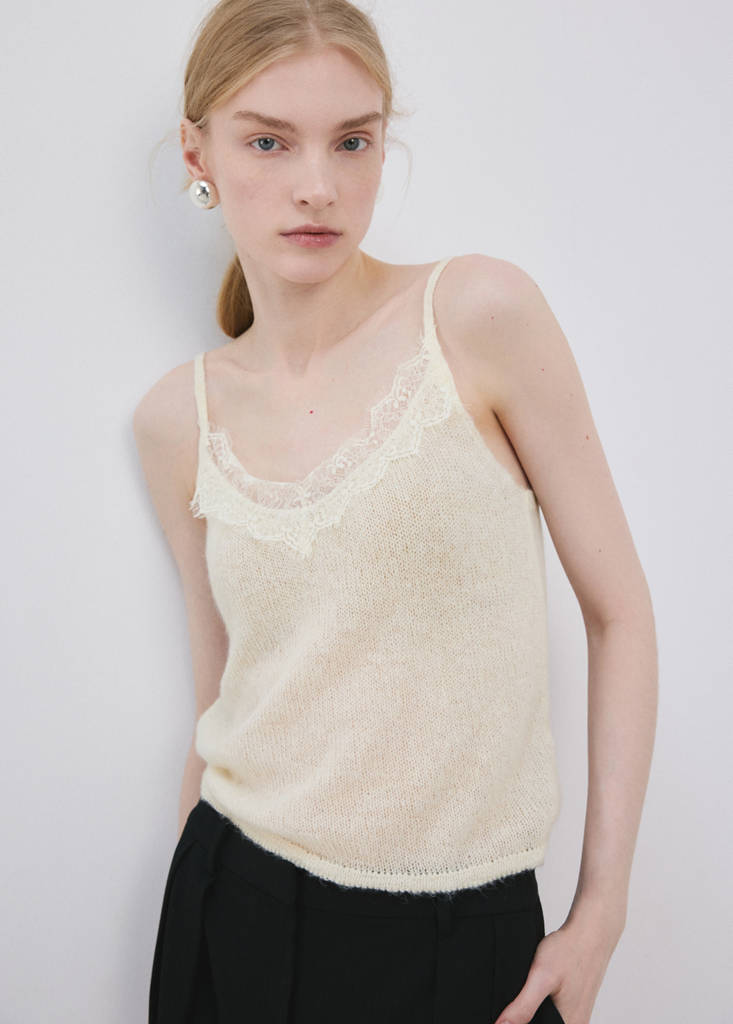 Top with lace neck — Ecru