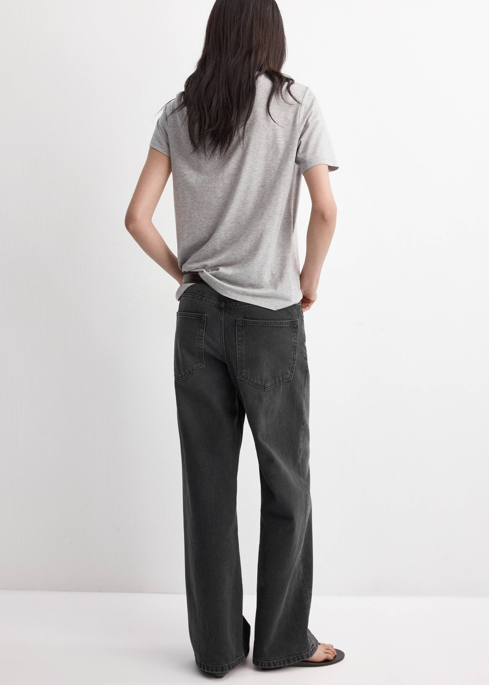 Mid-rise straight jeans - Reverse of the article
