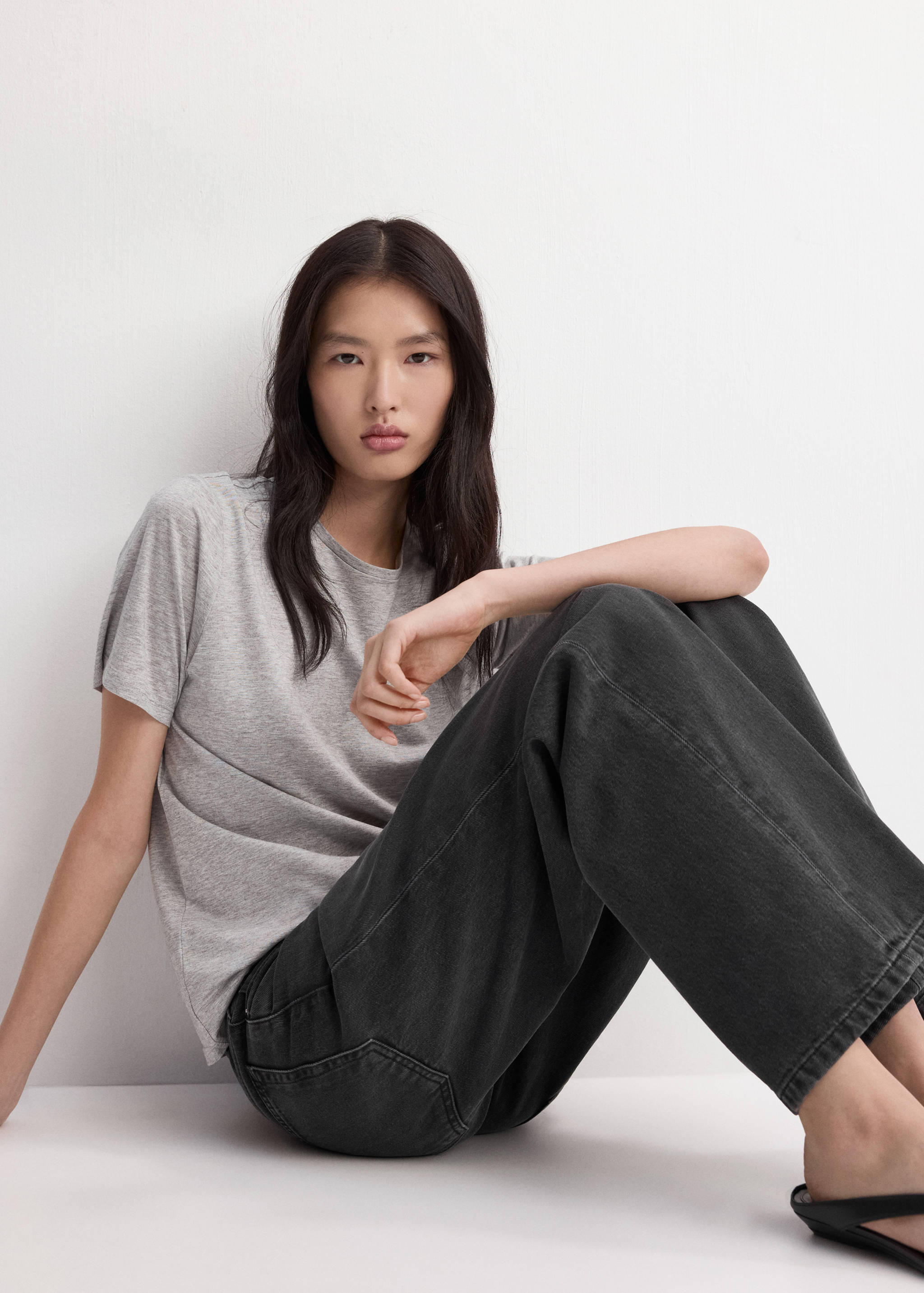 Mid-rise straight jeans - Details of the article 2