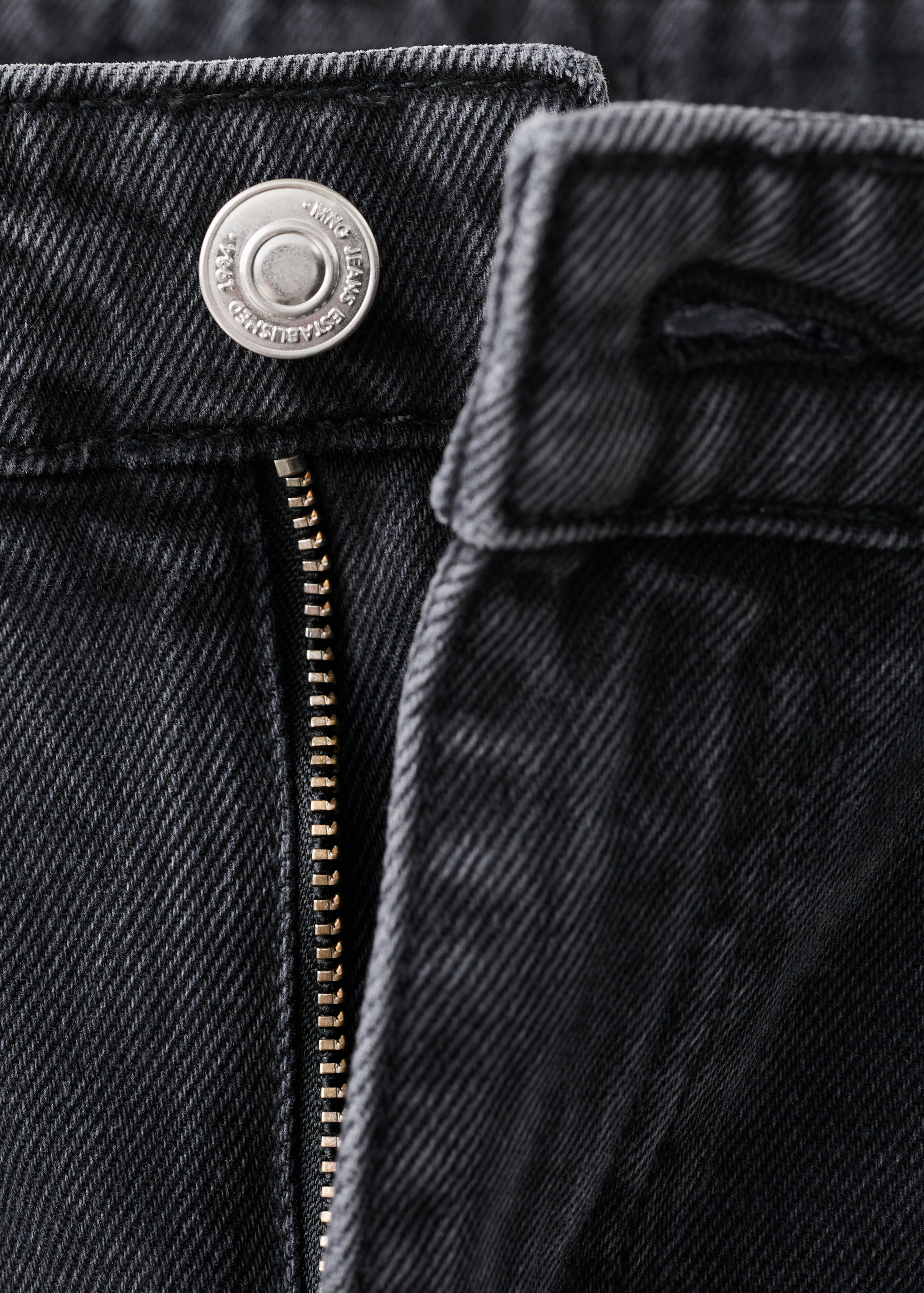 Mid-rise straight jeans - Details of the article 8