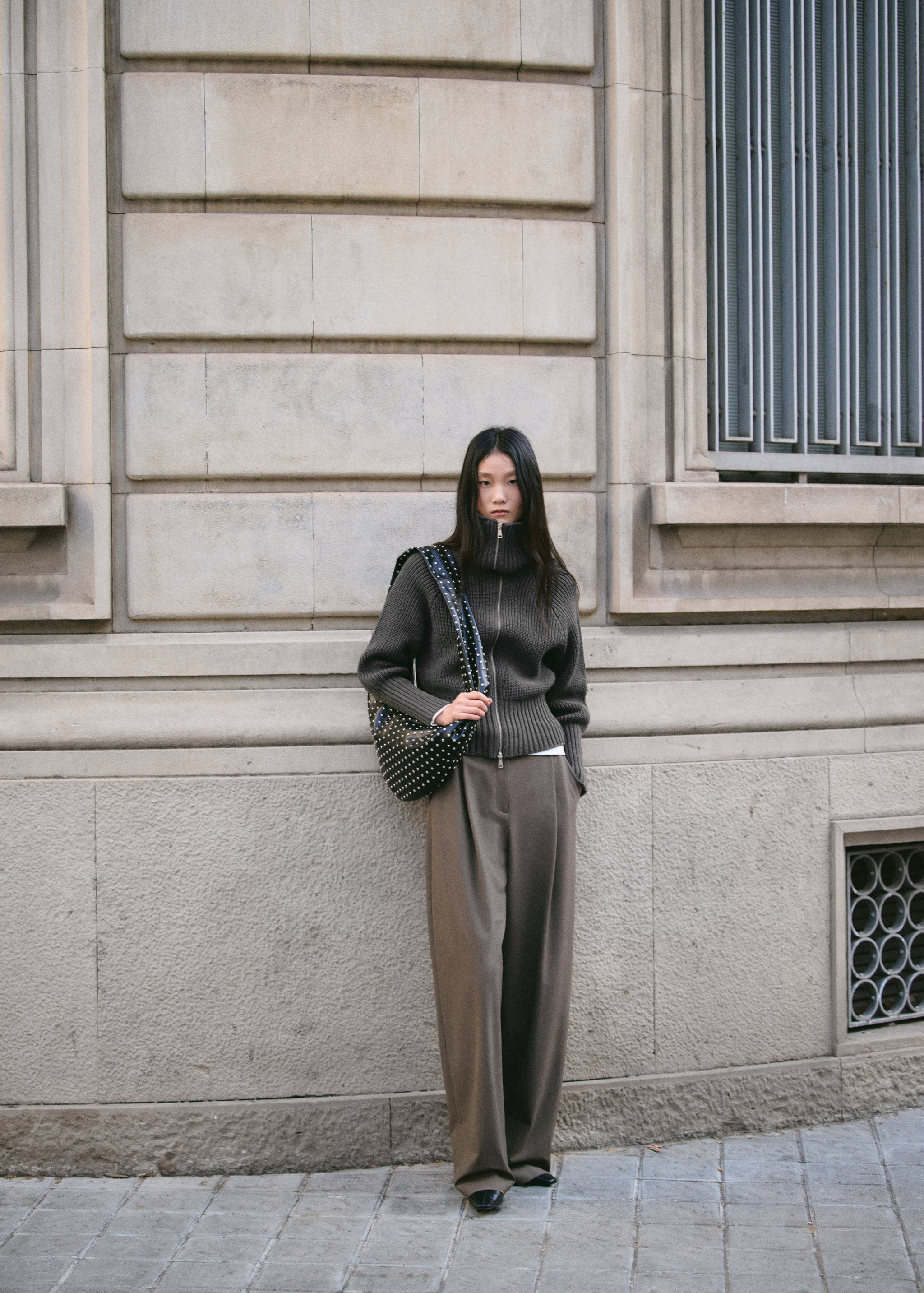 Funnel neck knit cardigan - General plane