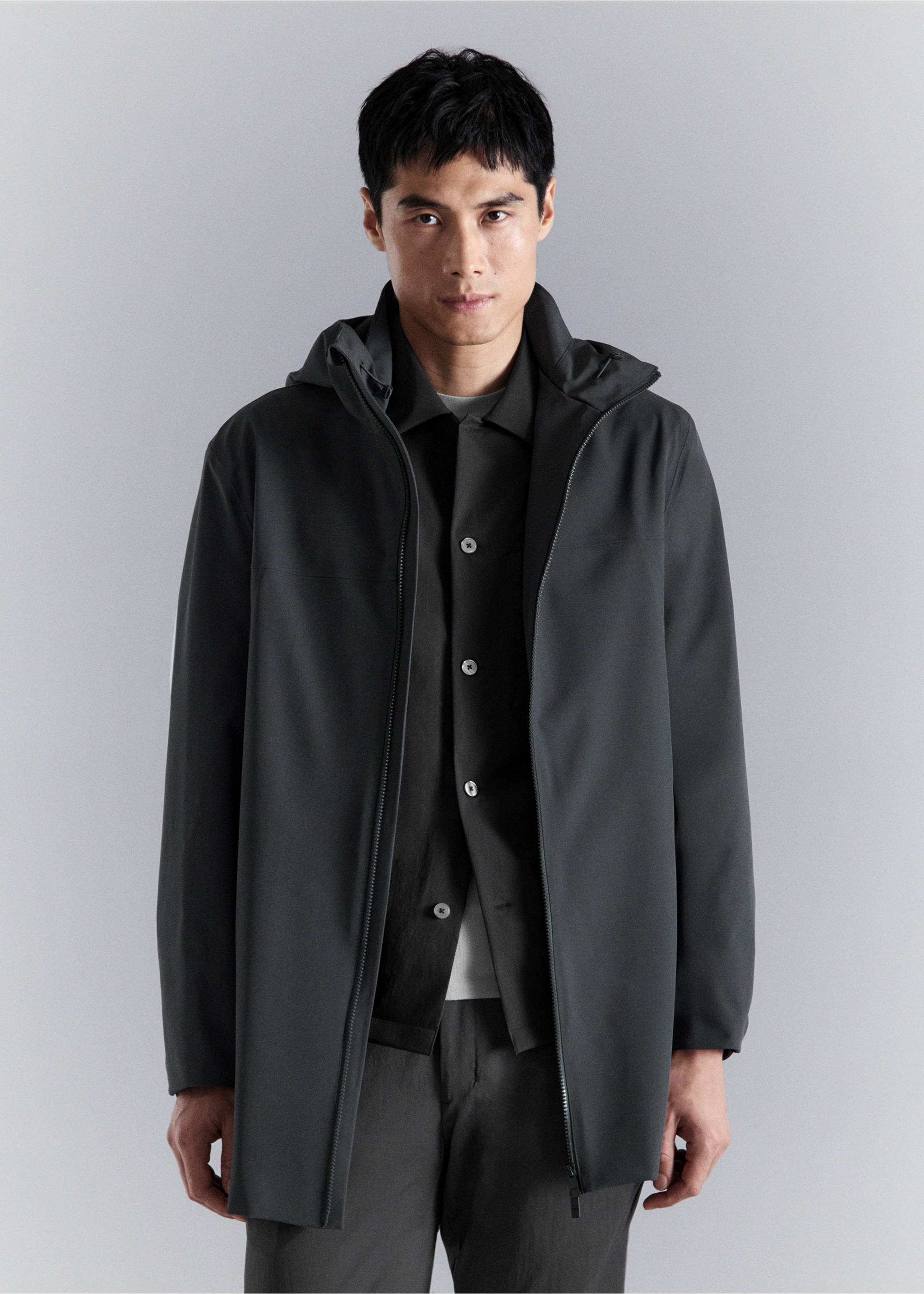 Parka water-repellent bolsillos - Plano medio, Gris oscuro. Ref: 27044407-00.
