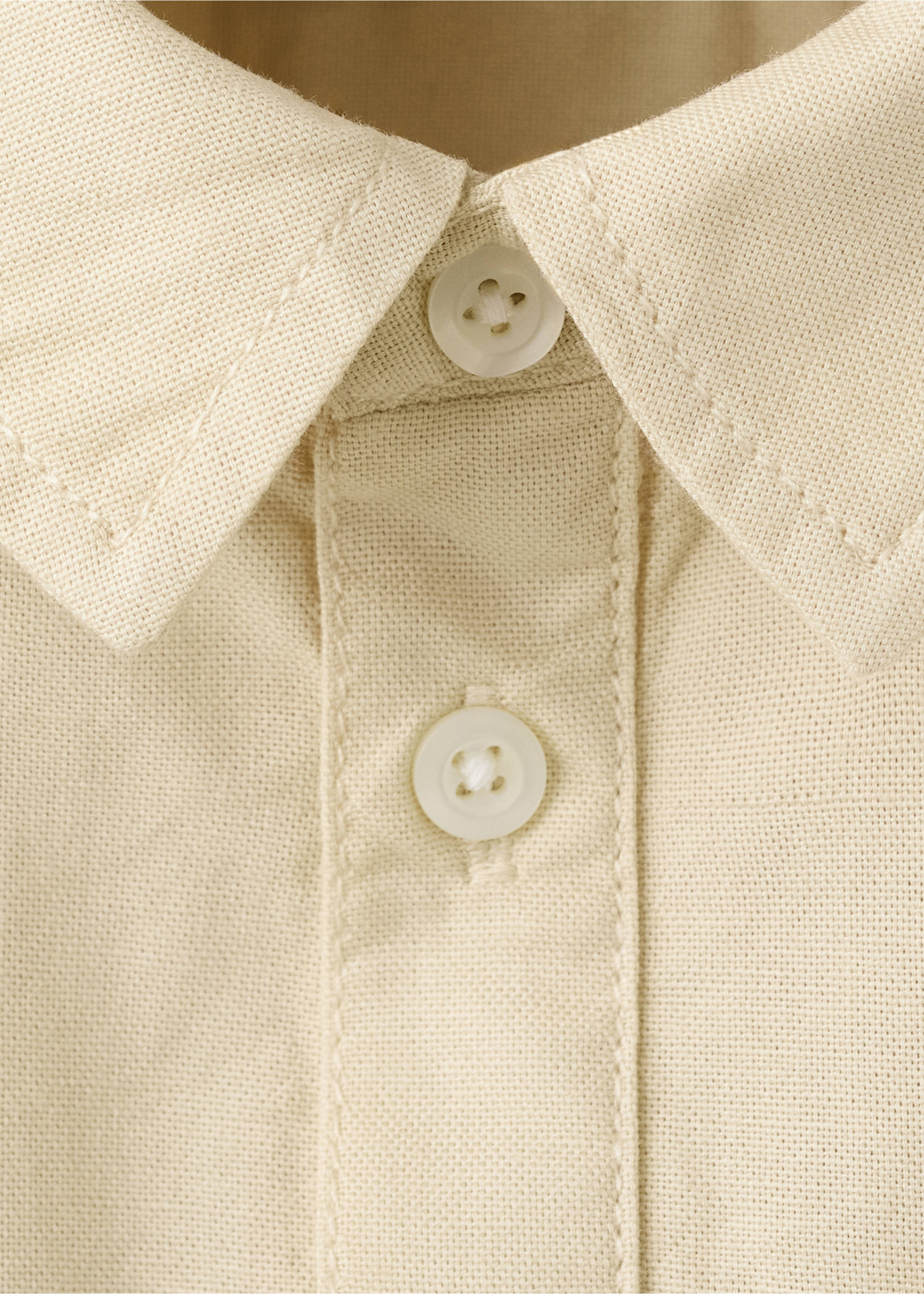 Chest-pocket cotton shirt - Details of the article 8, Ivory White. Ref: 27044422-00.