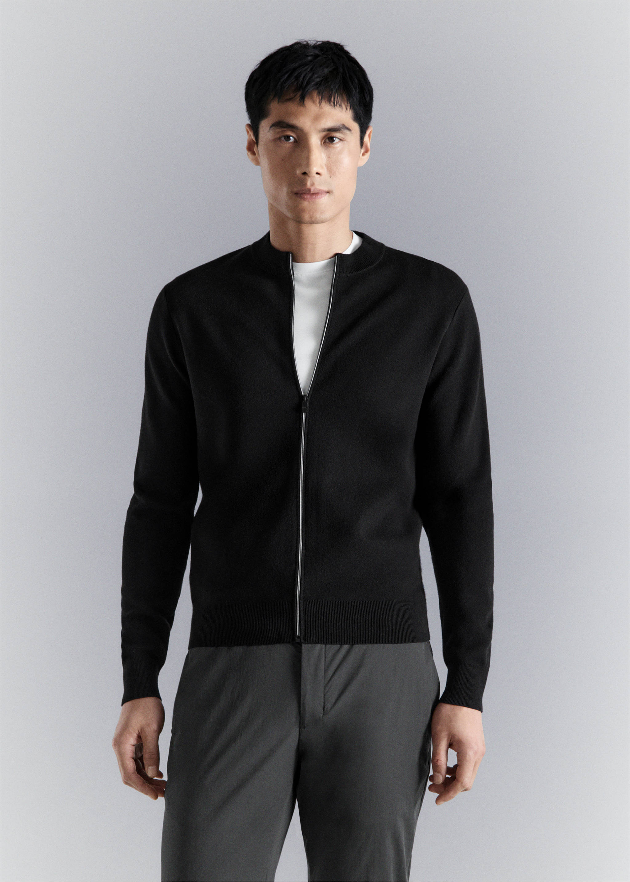 Cárdigan punto comfort stretch - Plano medio, Negro. Ref: 27044428-00.