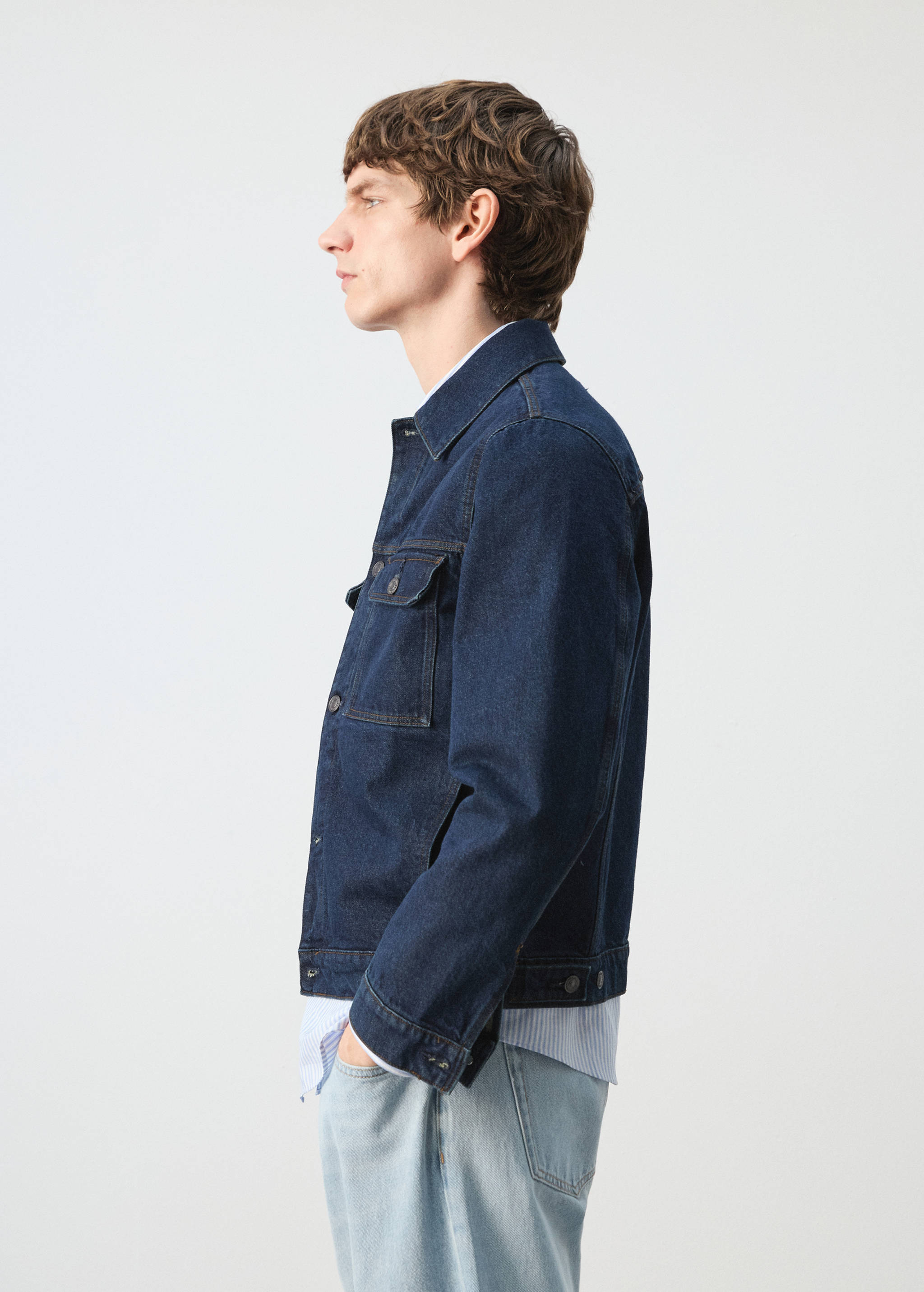Джинсовая куртка из 100% хлопка с карманами - Деталь изделия 2