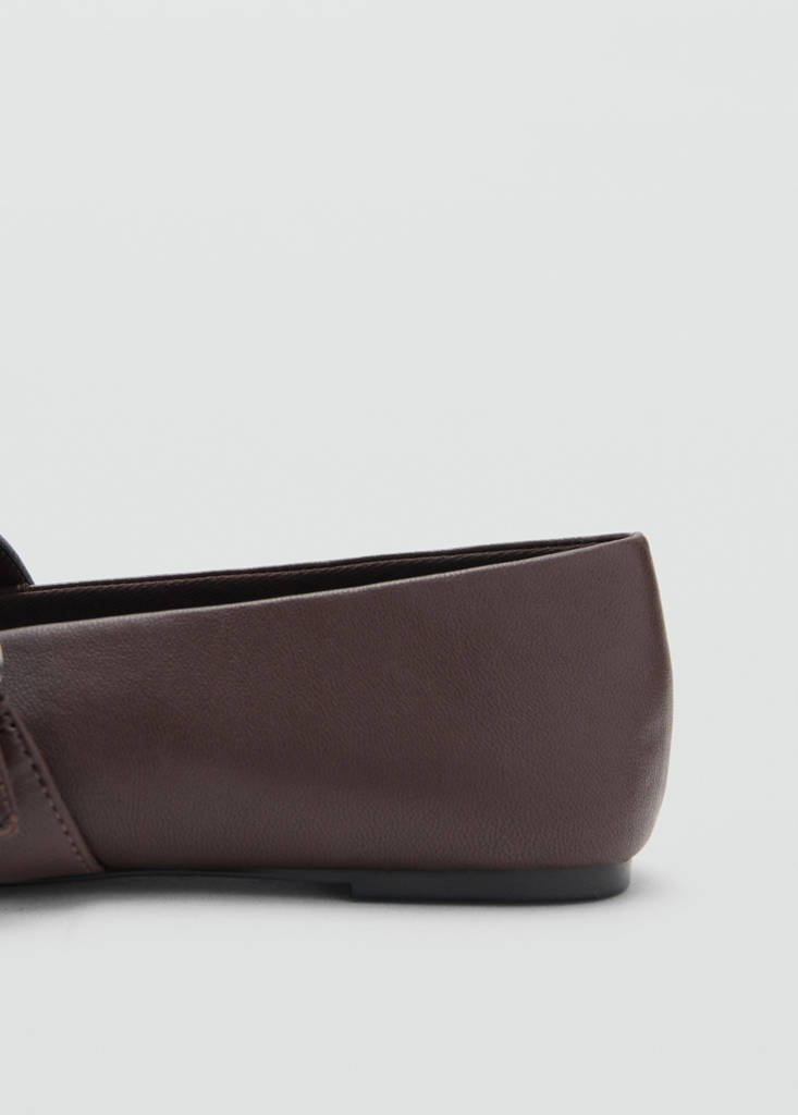 Leather ballerina with strap and buckle — Chocolate
