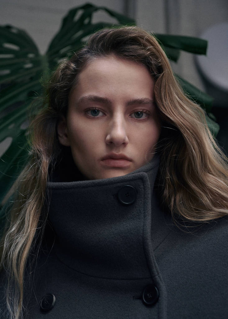 Woollen coat with belt — Grey
