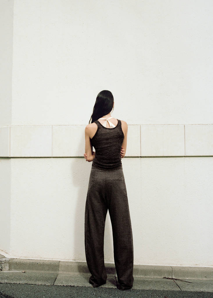 Pleated trousers with belt — Brown