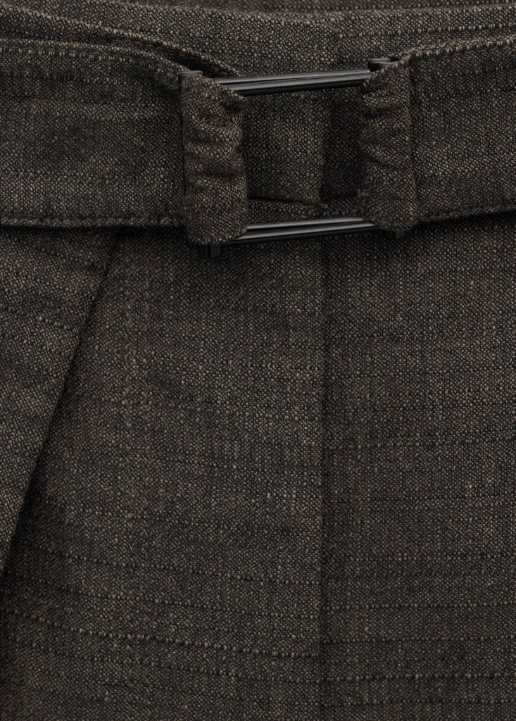 Pleated trousers with belt — Brown