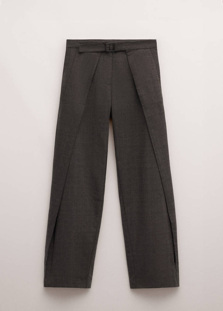 Pleated trousers with belt — Brown