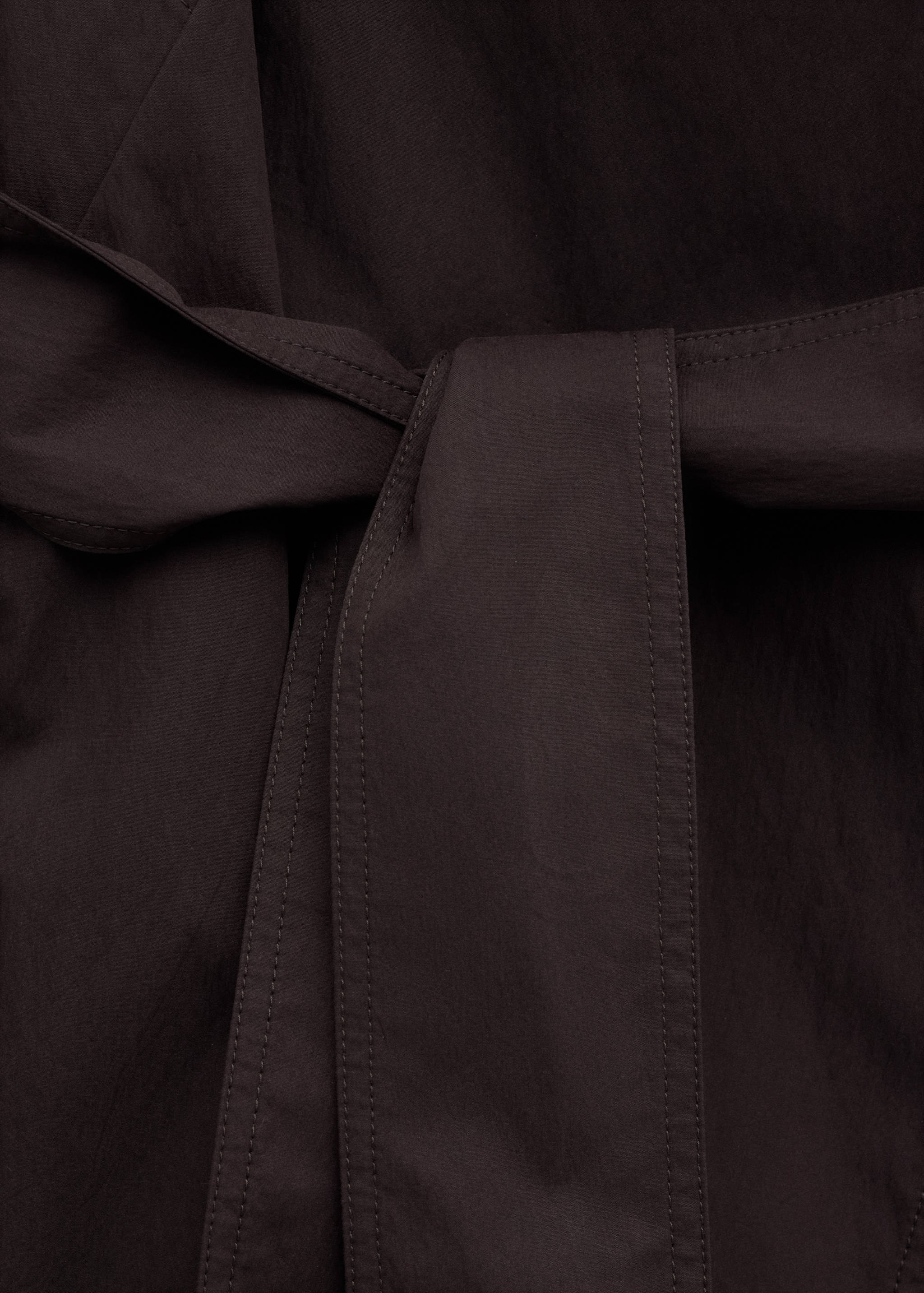 Cotton trench with maxi lapels and belt - Details of the article 0