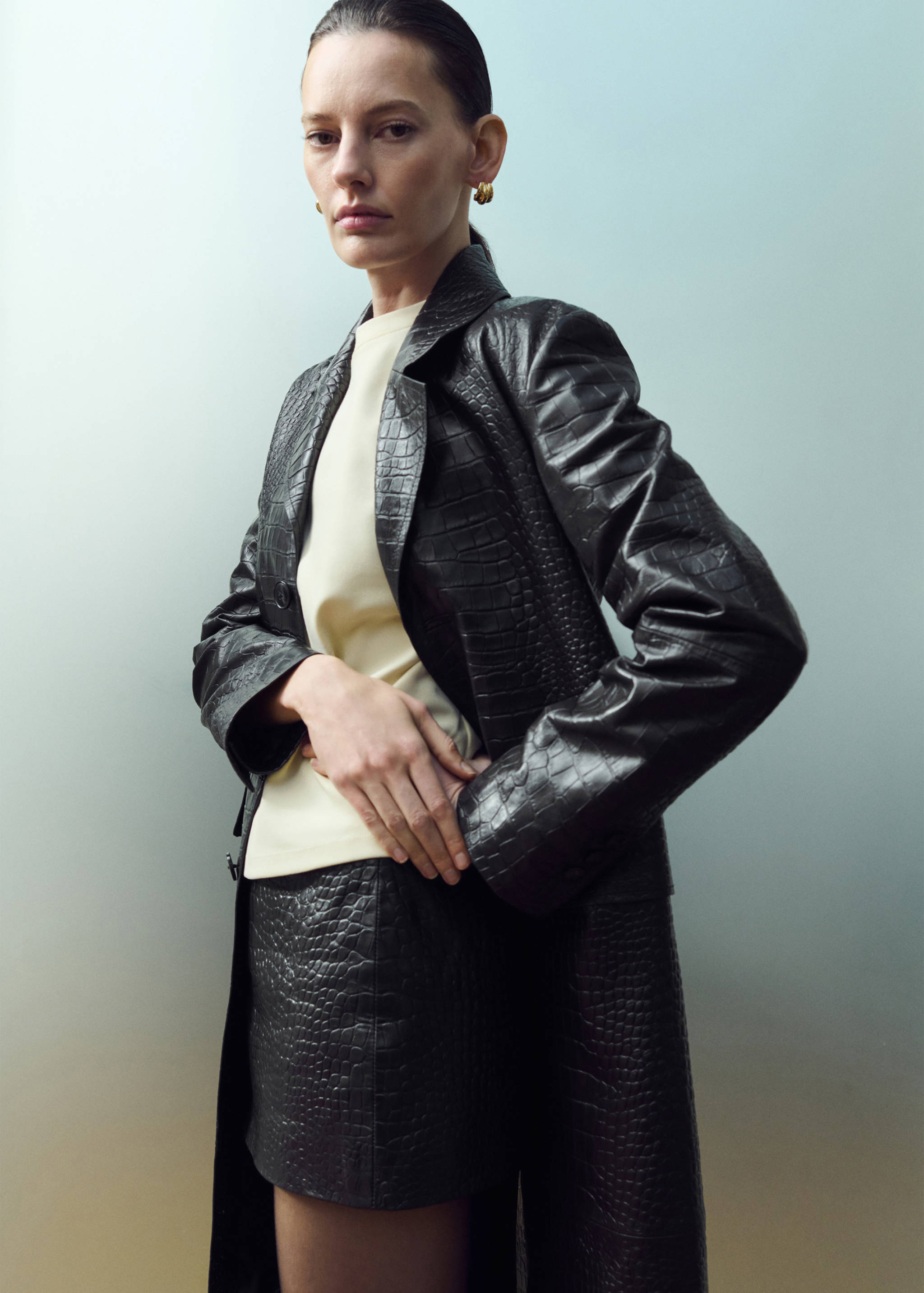 Minifalda piel efecto cocodrilo - Plano medio