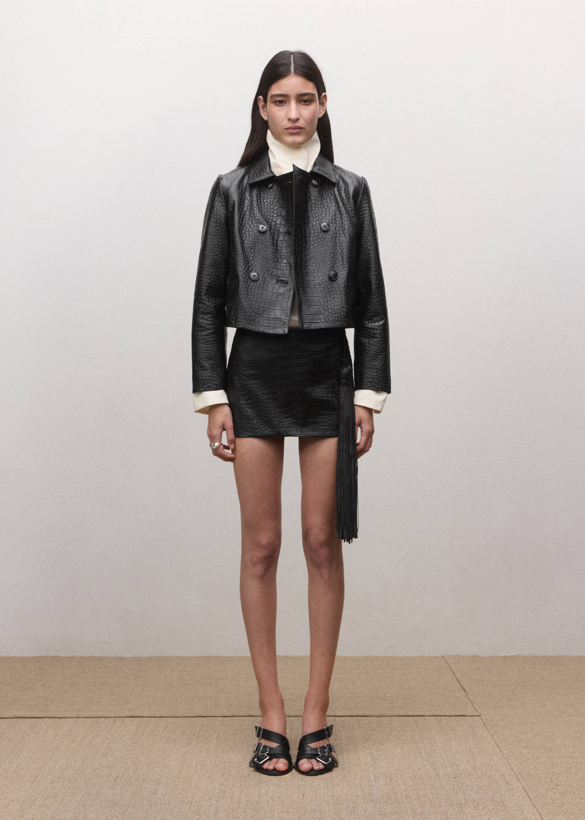 Crocodile-effect leather miniskirt - General plane