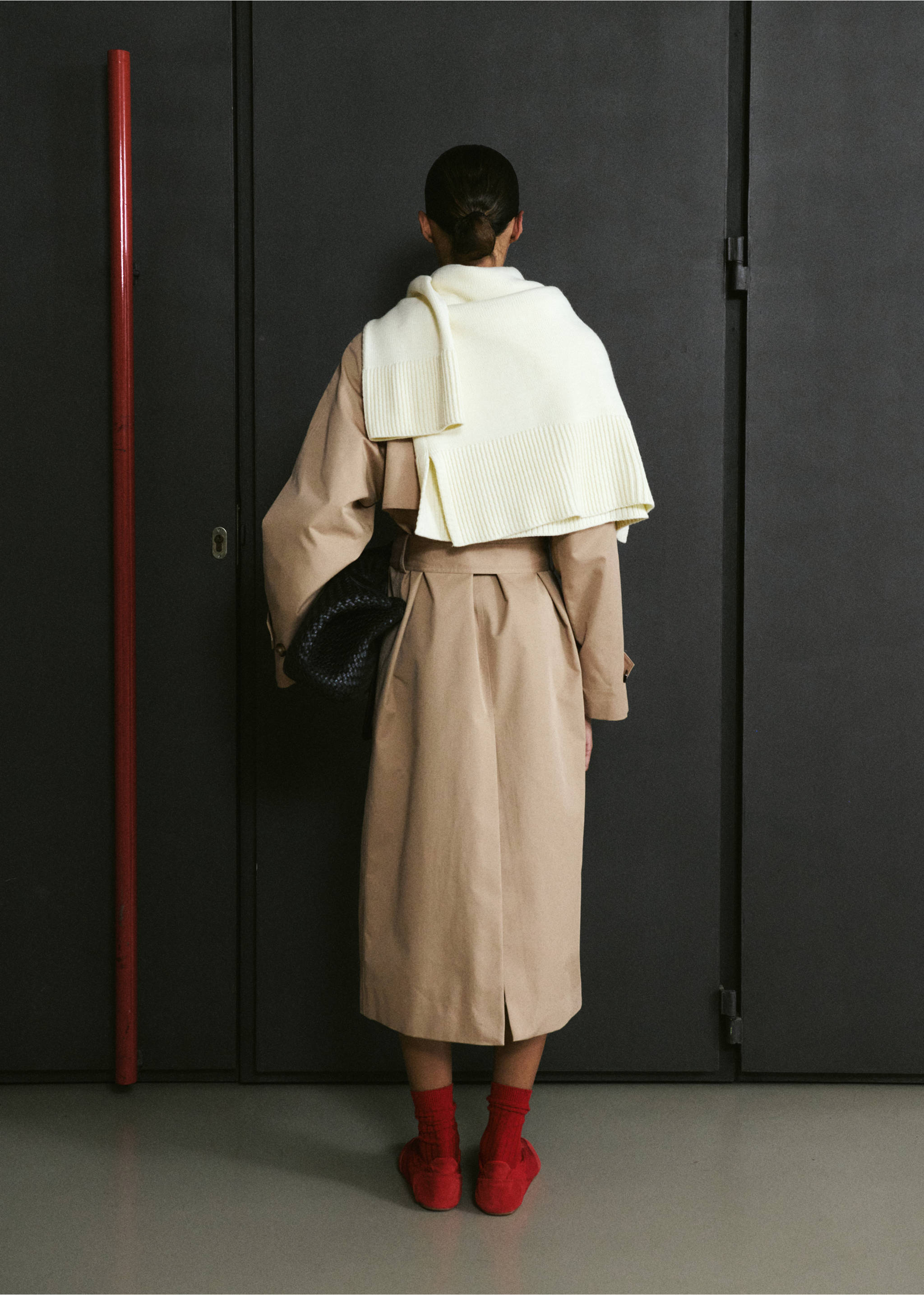 Long double-breasted trench coat - Reverse of the article, Beige. Ref: 27044774-00.