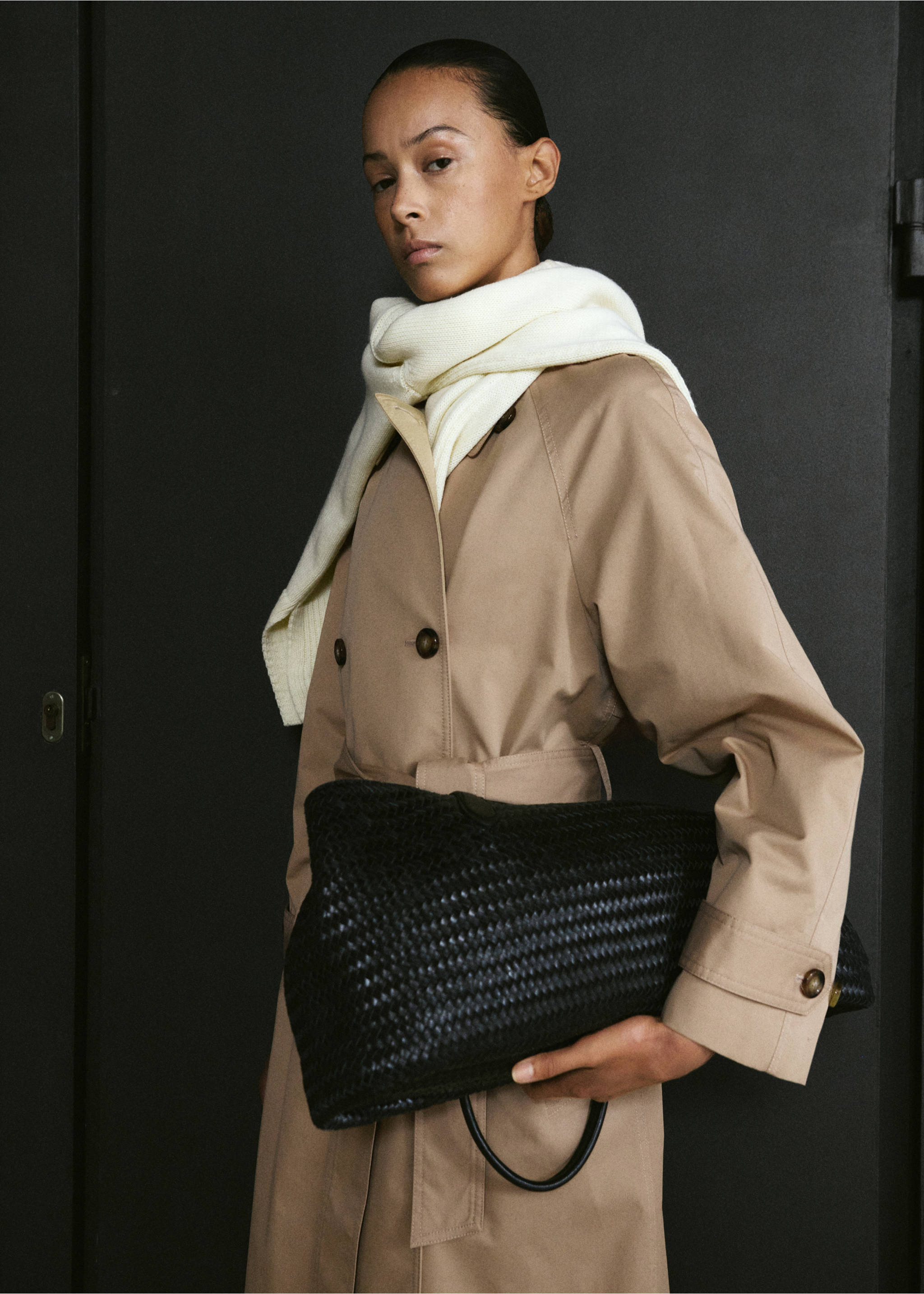 Long double-breasted trench coat - Details of the article 1, Beige. Ref: 27044774-00.