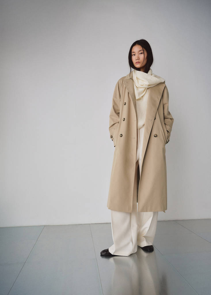 Long double-breasted trench coat — Beige