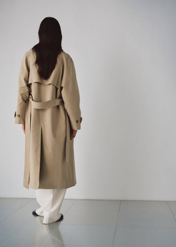 Long double-breasted trench coat — Beige