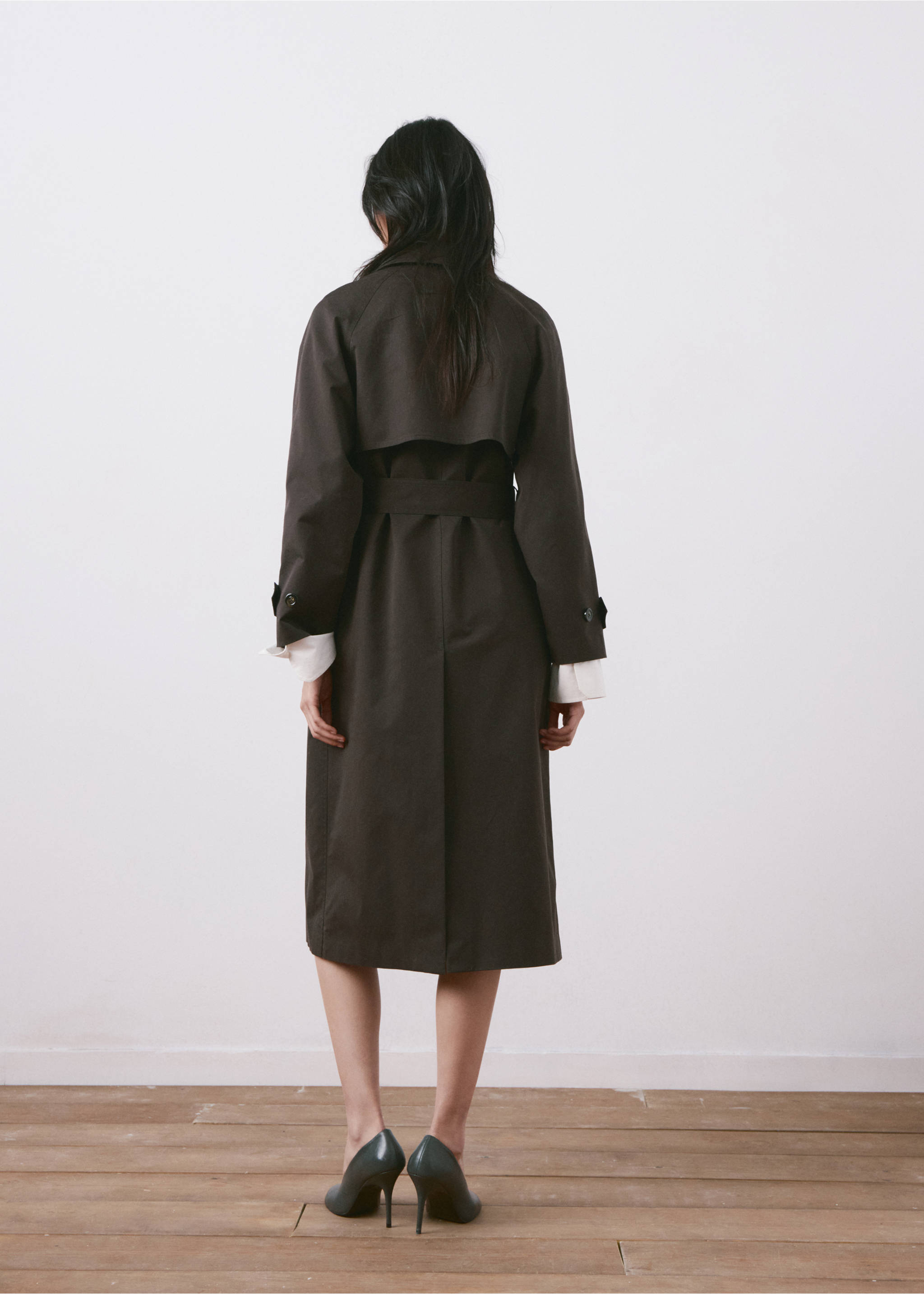 Long double-breasted trench coat - Reverse of the article, Chocolate. Ref: 27044774-00.