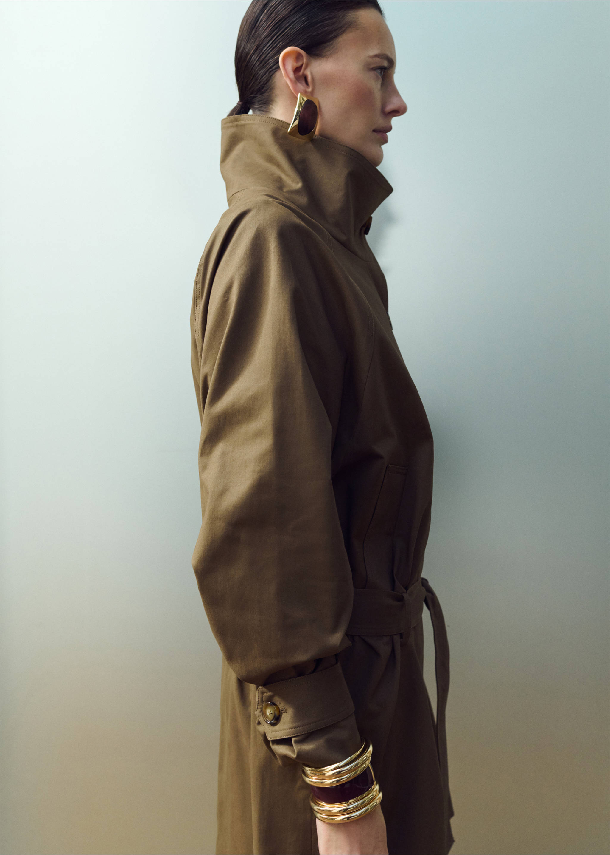 Funnel neck belted trench coat - Details of the article 6, Medium Brown. Ref: 27044775-00.