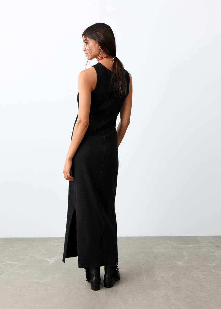 Maxi dress with slit details — Black