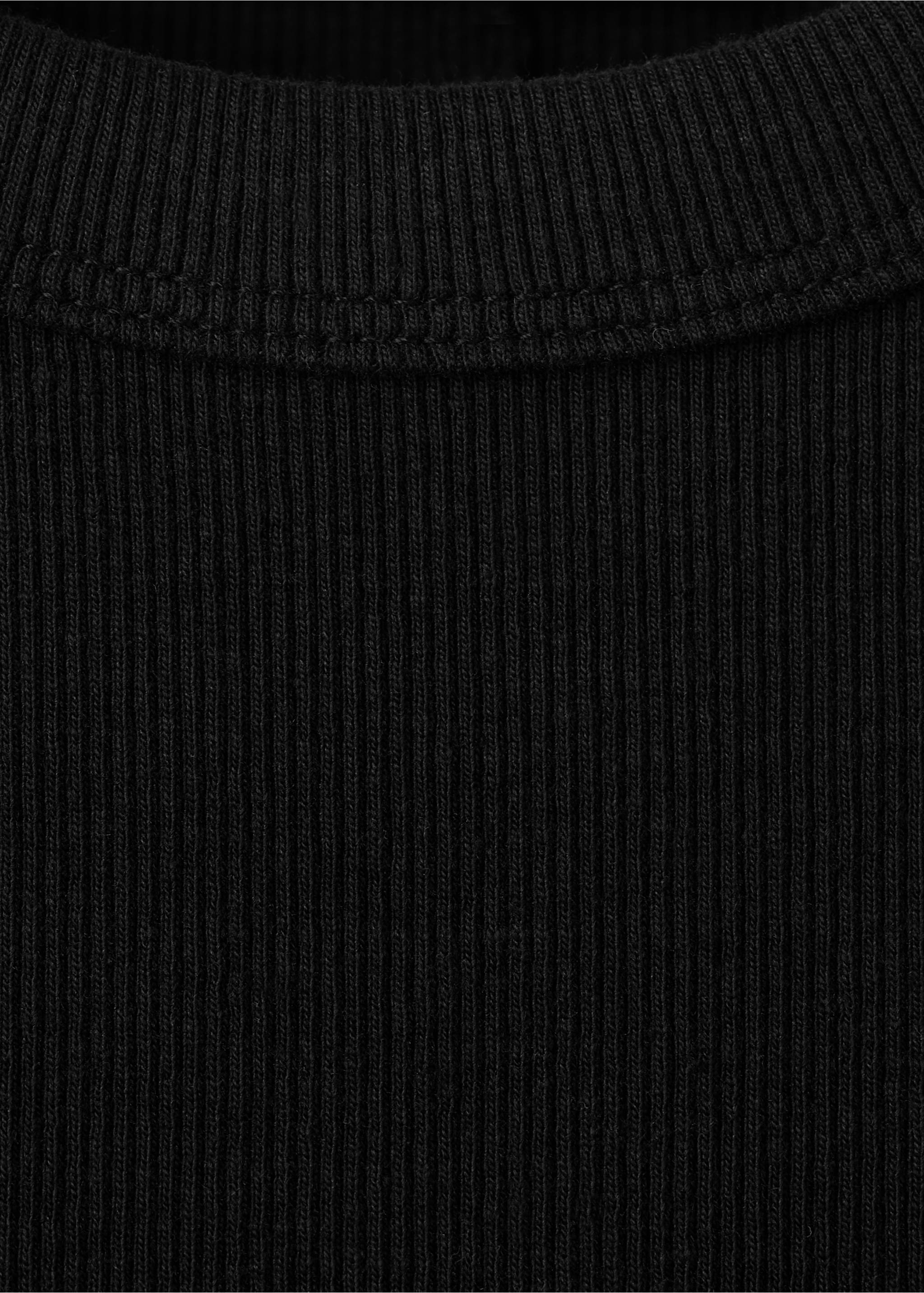 Maxi dress with slit details - Details of the article 0, Black. Ref: 27044776-00.