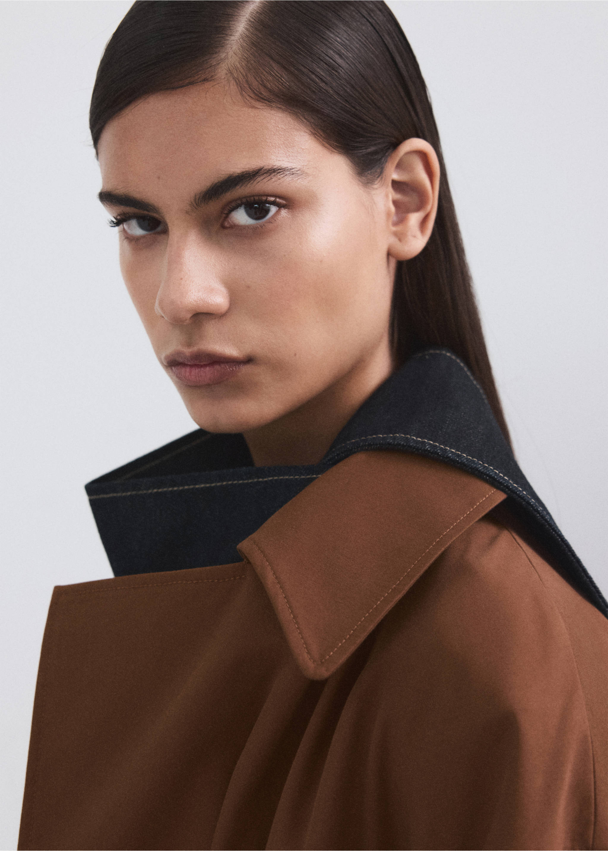 Long double-breasted trench coat - Details of the article 1, Brown. Ref: 27044781-00.