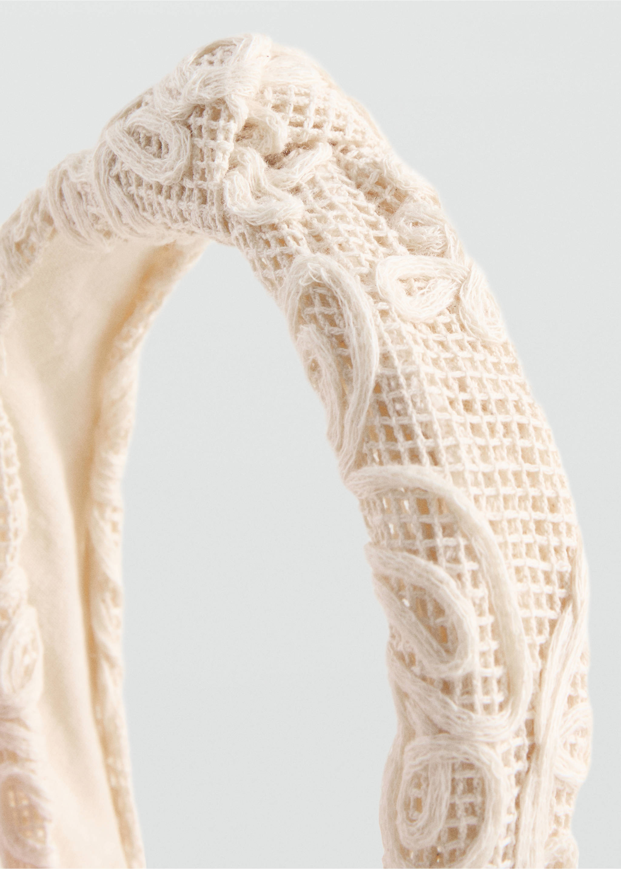 Crochet headband - Medium plane, Sand. Ref: 27044782-00.