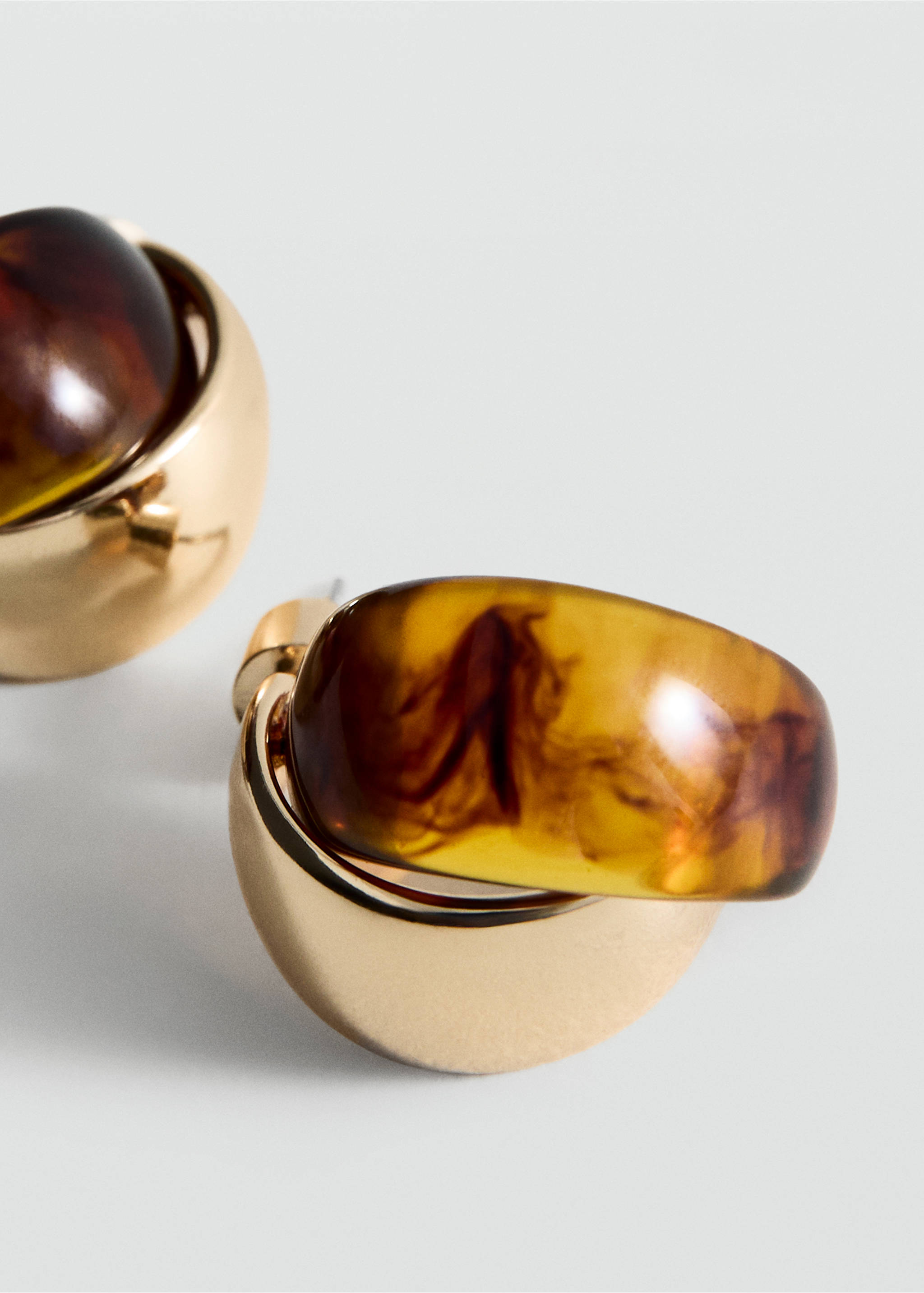 Mixed resin earrings - Details of the article 1, Gold. Ref: 27044787-00.