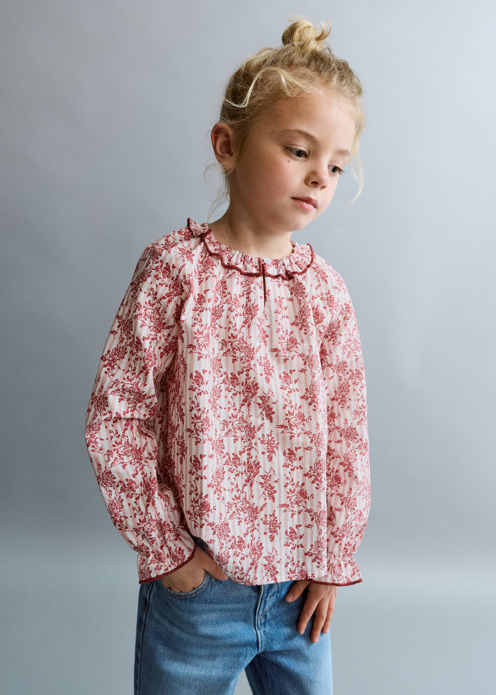 Blusa estampado flores - Plano medio