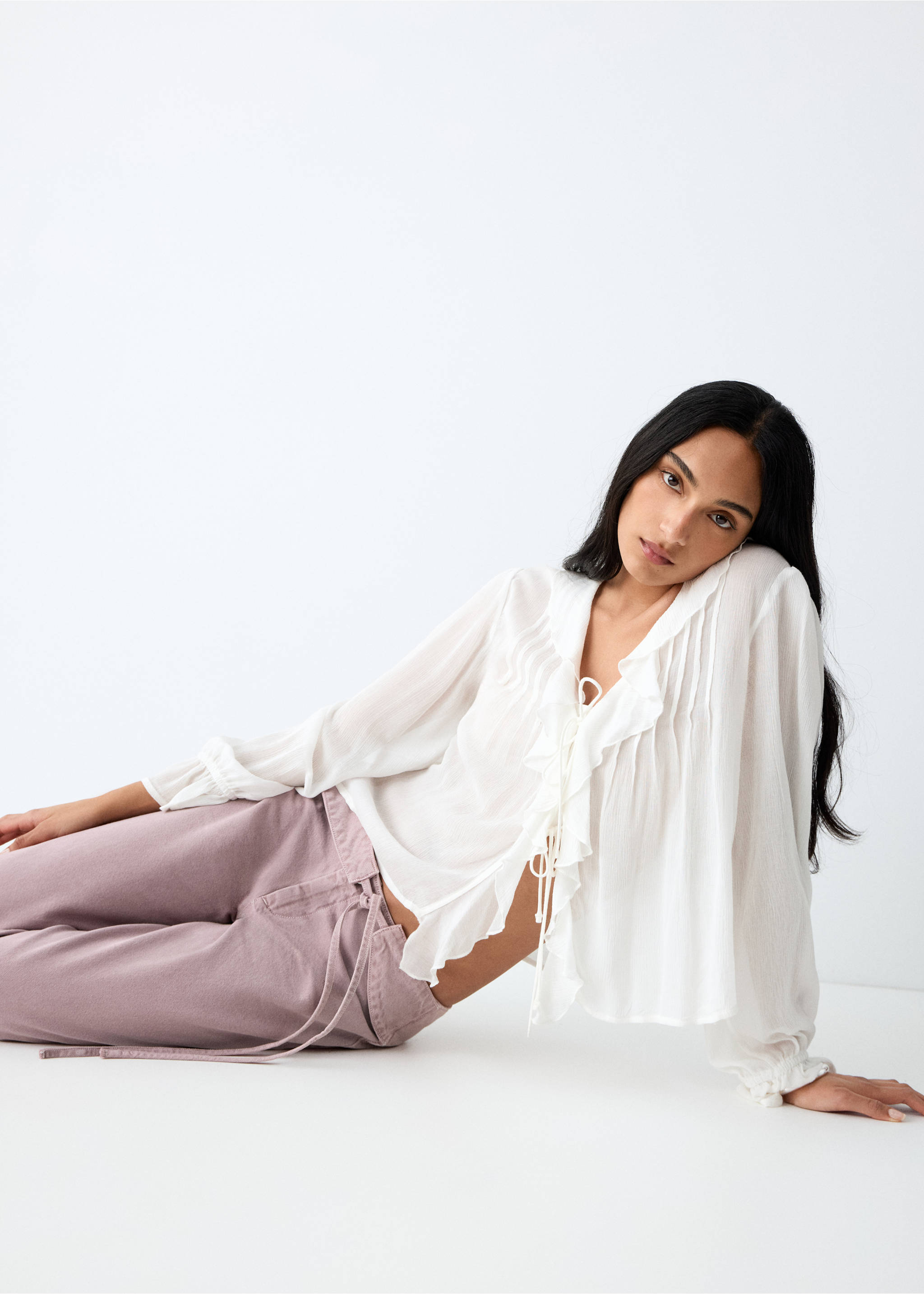 Low-rise tie jeans - Details of the article 2, Purple. Ref: 27045158-00.