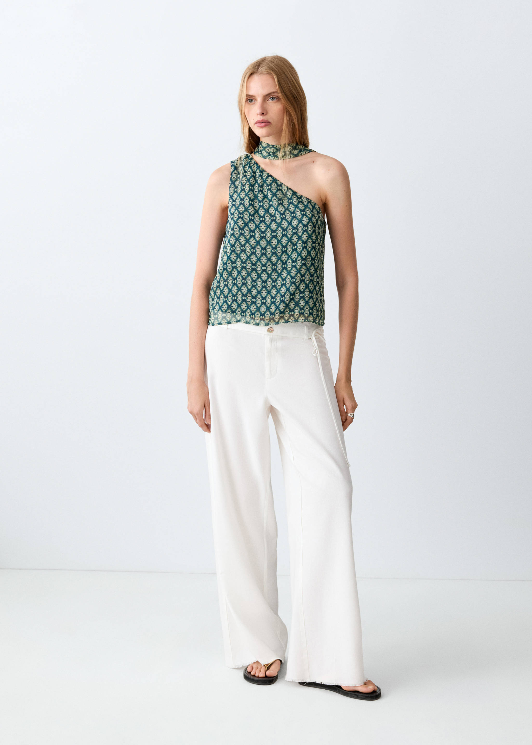 Blouse asymétrique col noué - Plan général