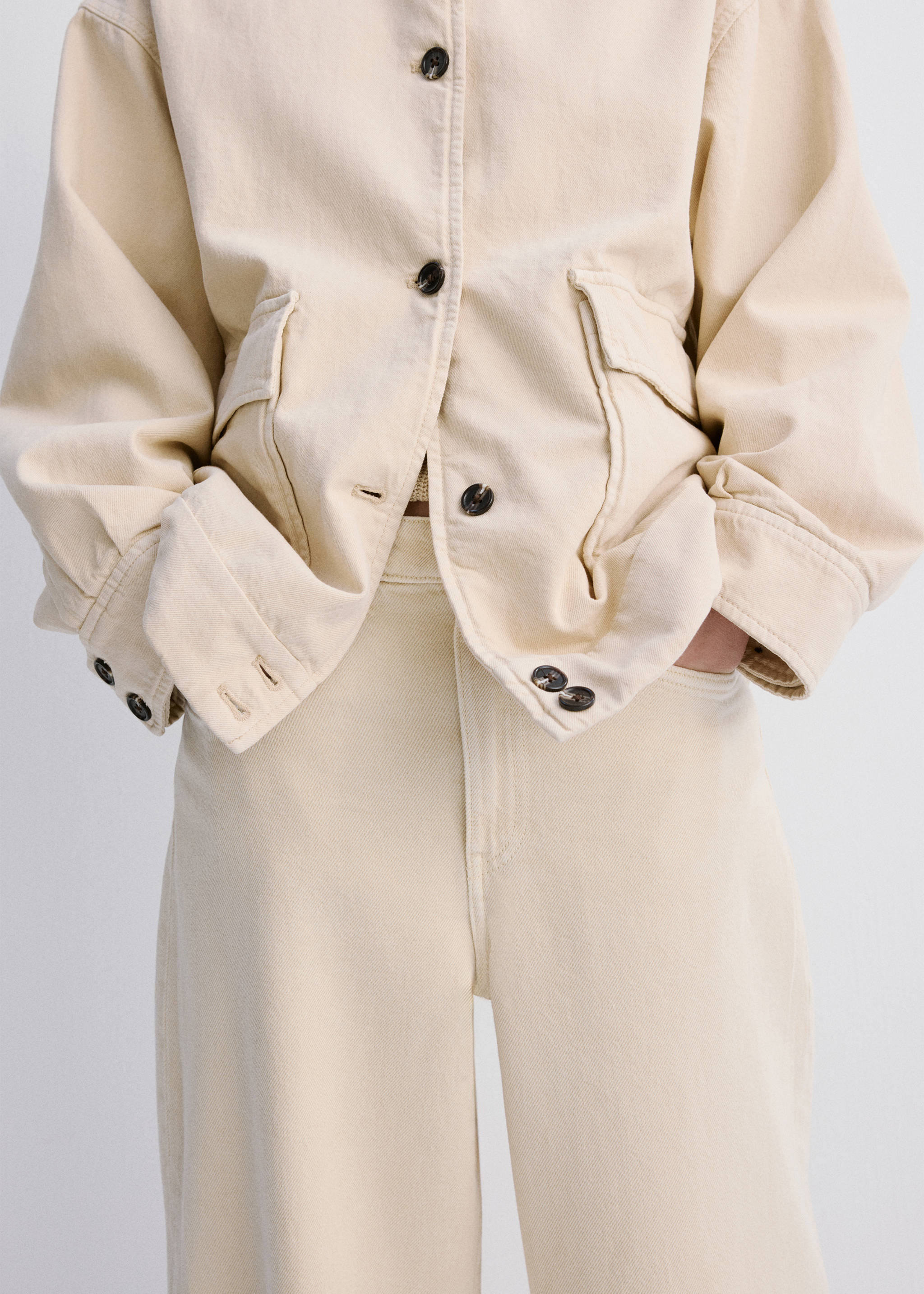 Balloon jeans with rolled-up hem - Details of the article 4