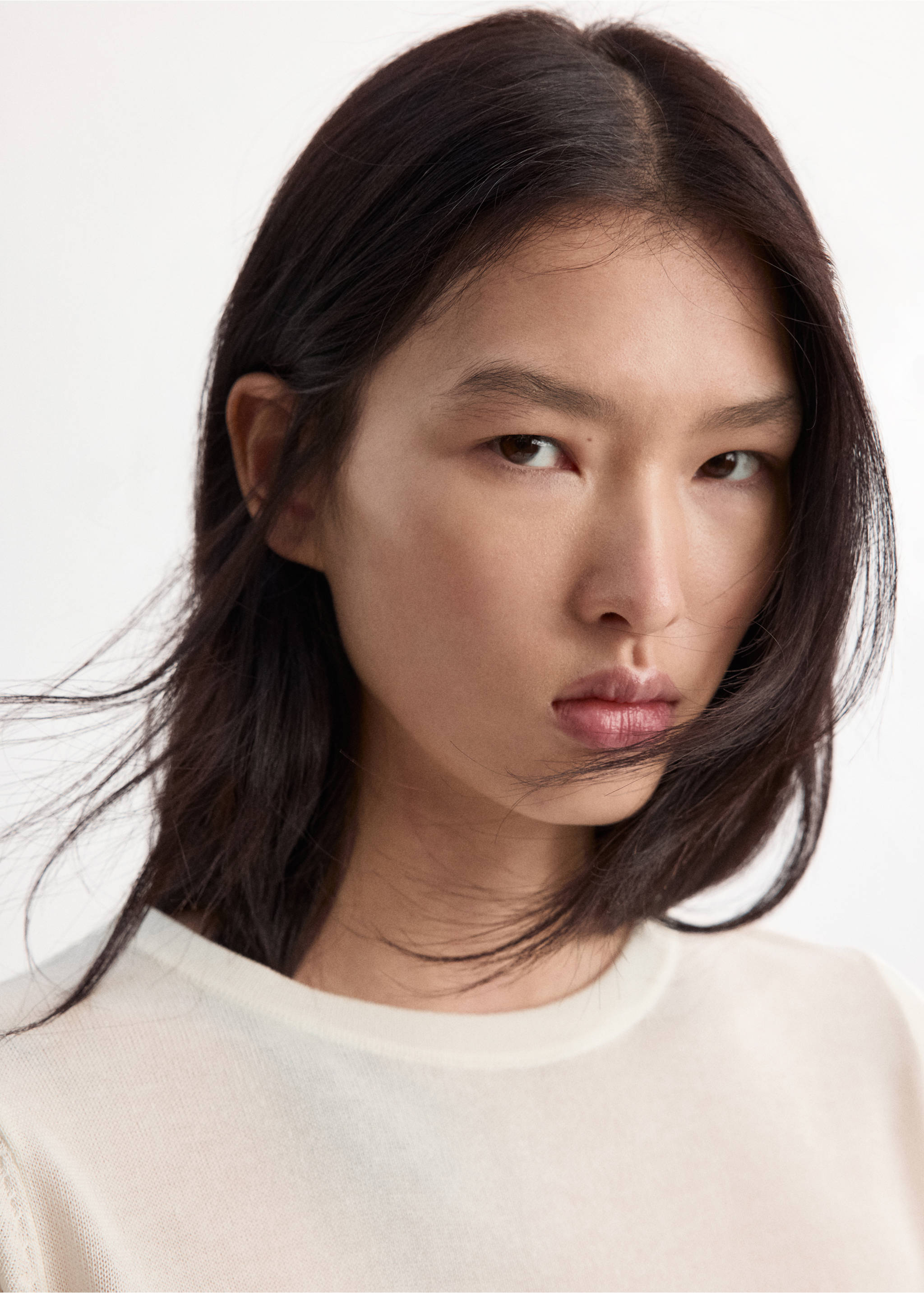 Short-sleeved knitted sweater - Details of the article 1, Ecru. Ref: 27045820-00.