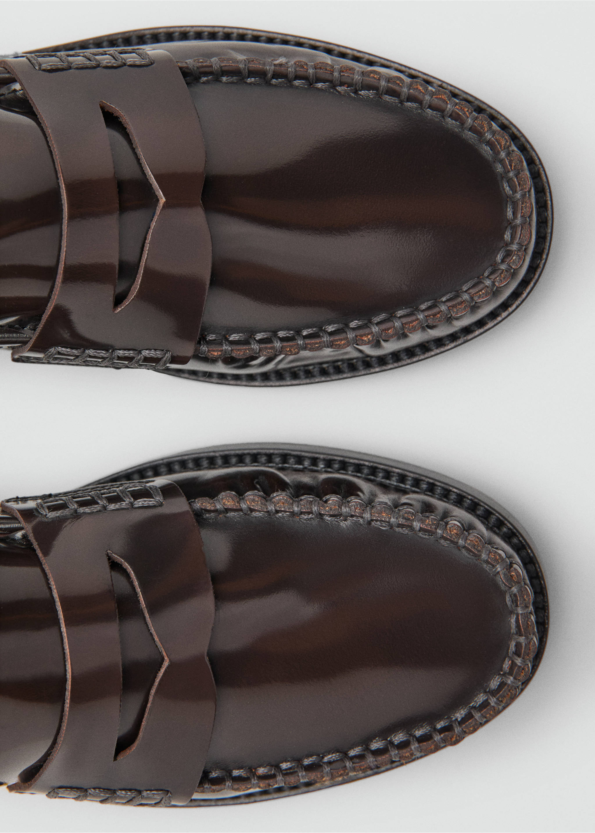 Mocasín piel fruncido - Detalle del artículo 2, Chocolate. Ref: 27045822-00.