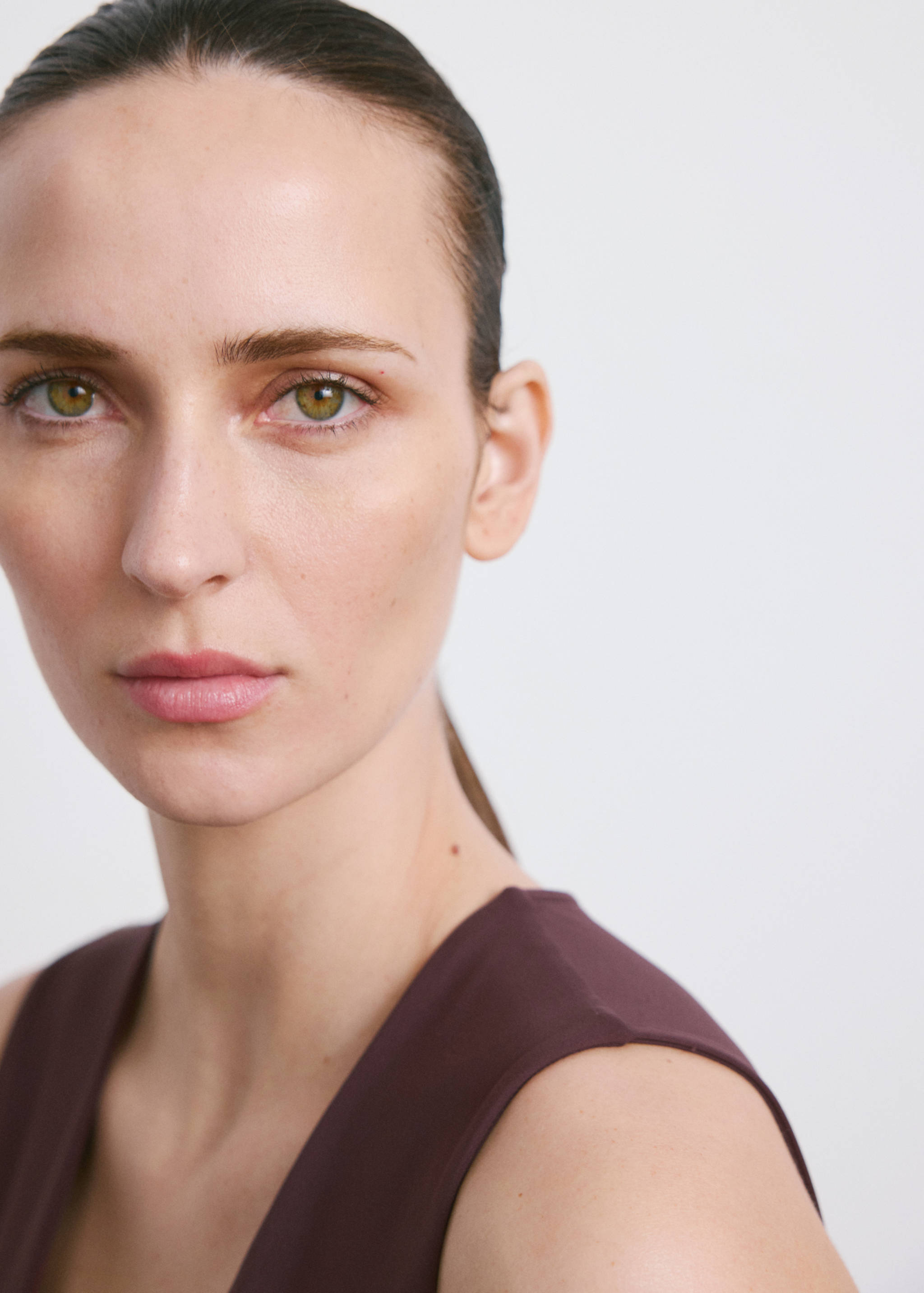 Top entallado escote pico - Detalle del artículo 1