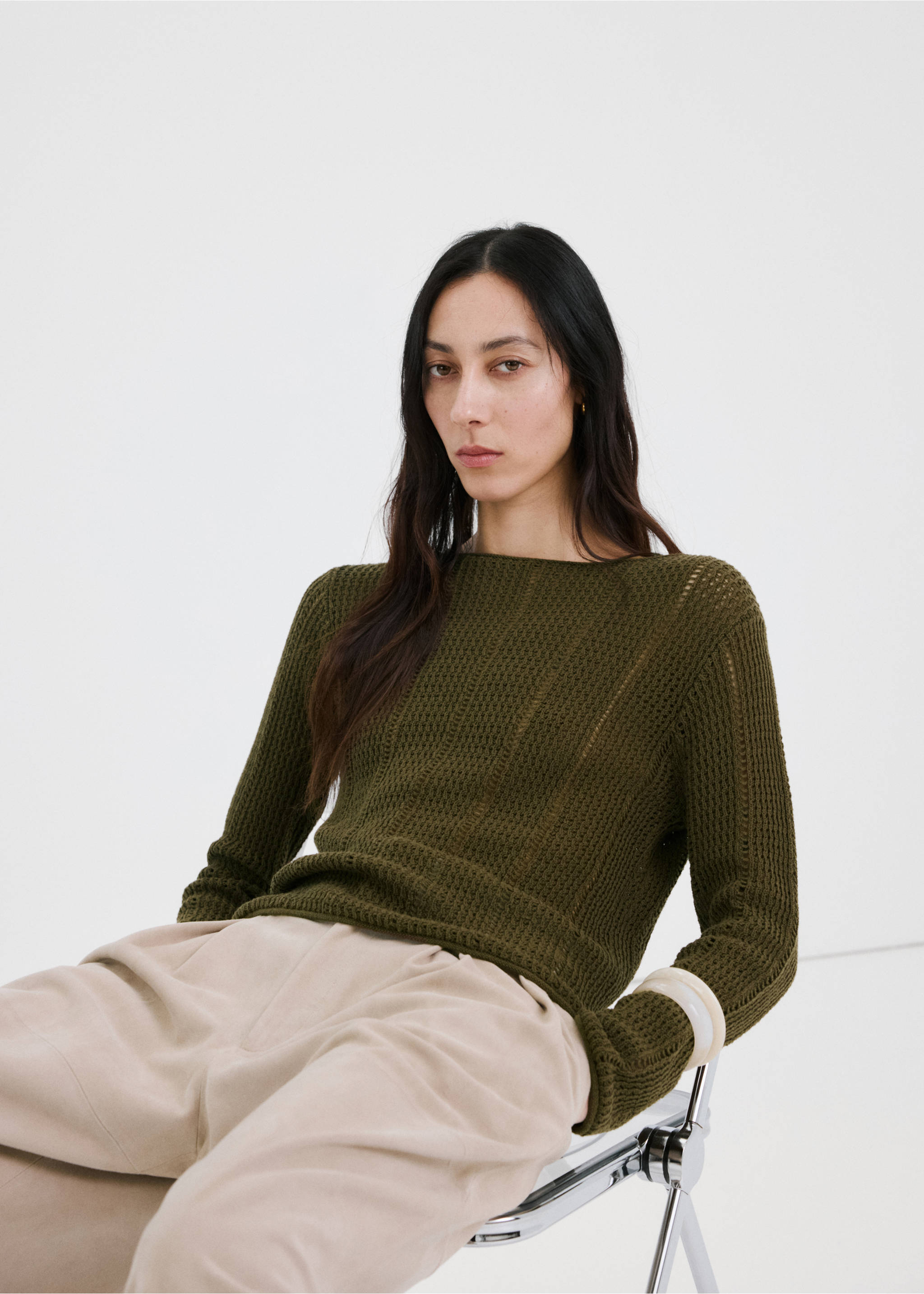 Knitted ribbed sweater - Details of the article 2, Khaki. Ref: 27045834-00.