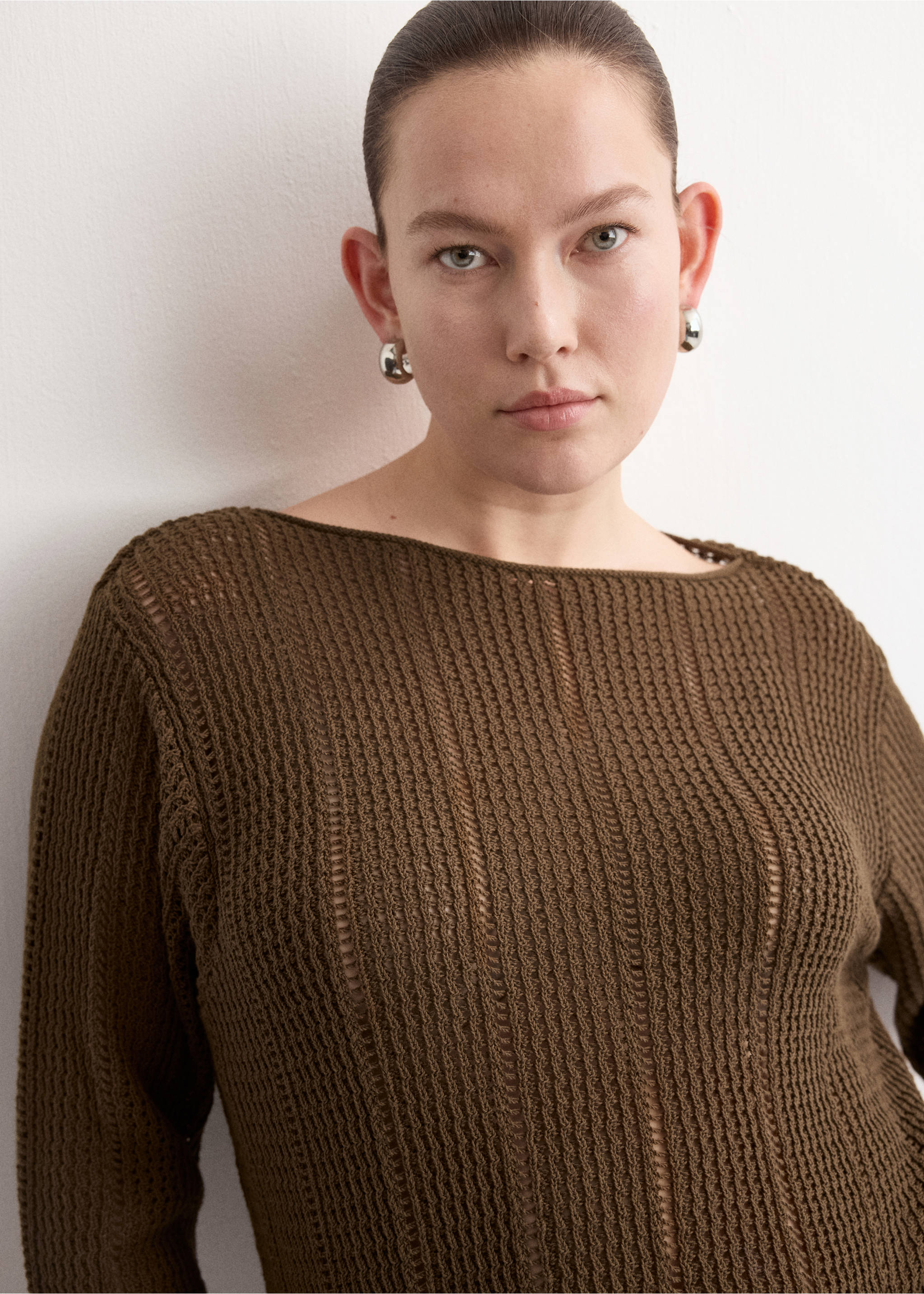 Knitted ribbed sweater - Details of the article 4, Khaki. Ref: 27045834-00.
