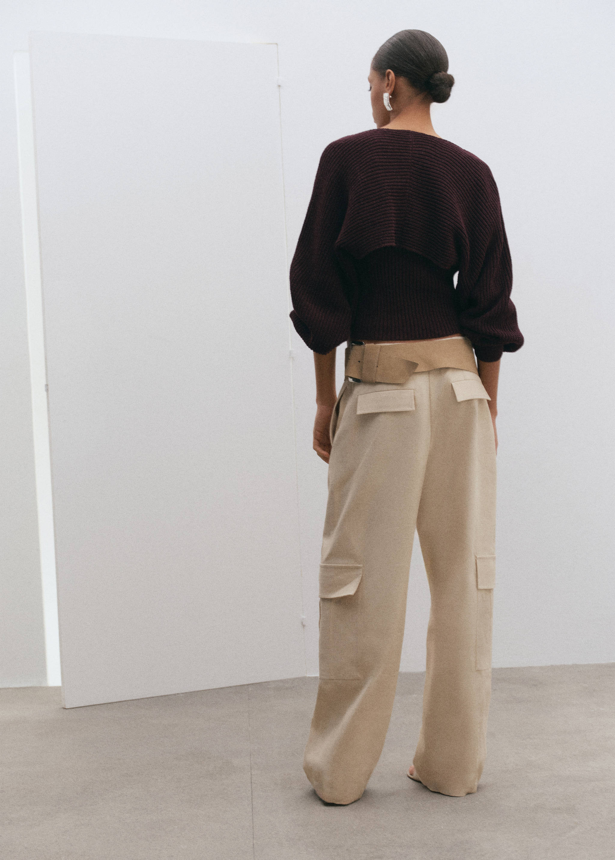 طقم من قطعتين من الكروشيه - الجهة الخلفية للمنتج