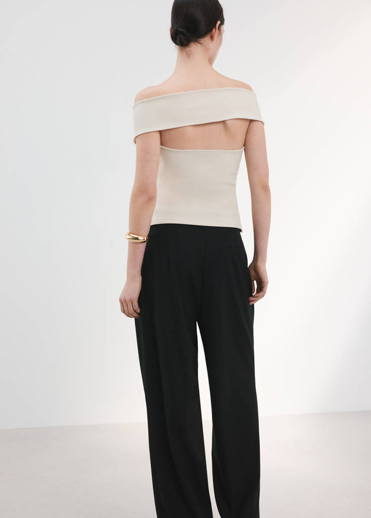 Tailliertes Off-Shoulder-Top — Weiß