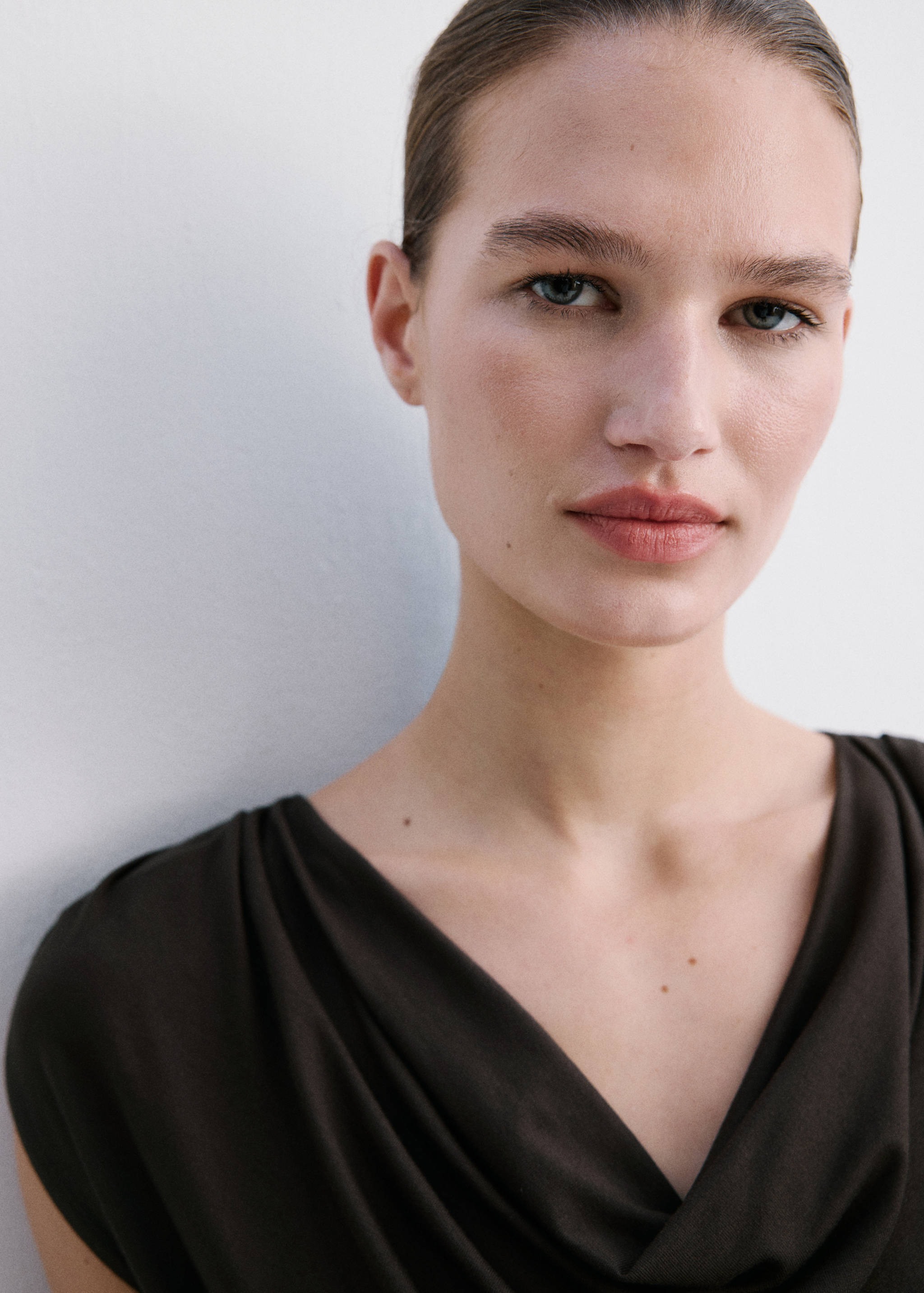 Draped fitted t-shirt - Reverse of the article