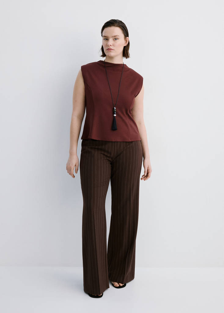 Peplum shoulder pad T-shirt — Burgundy