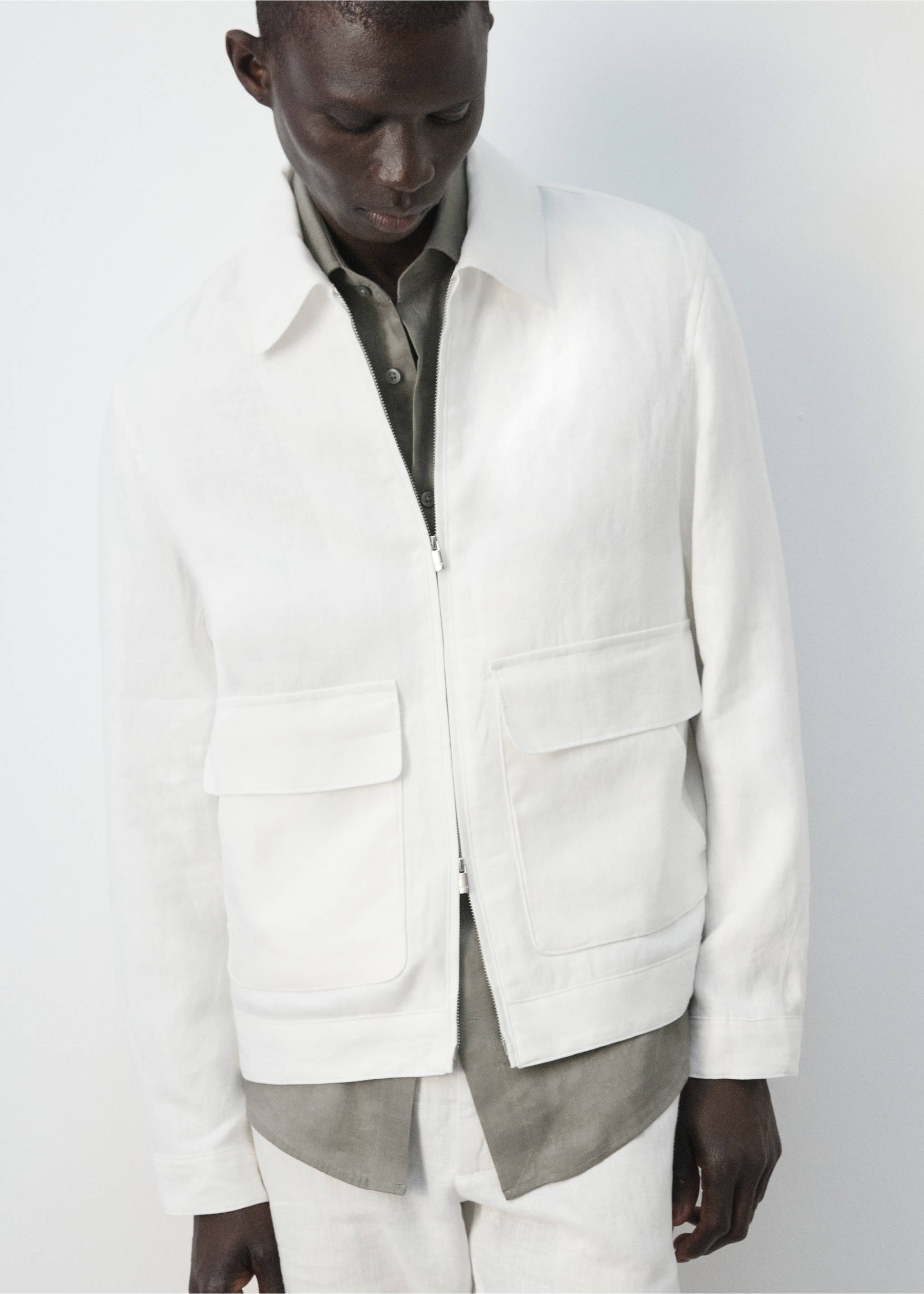 Jasje met zakken 100% linnen - Detail van het artikel 1, Wit. Ref: 27045930-00.