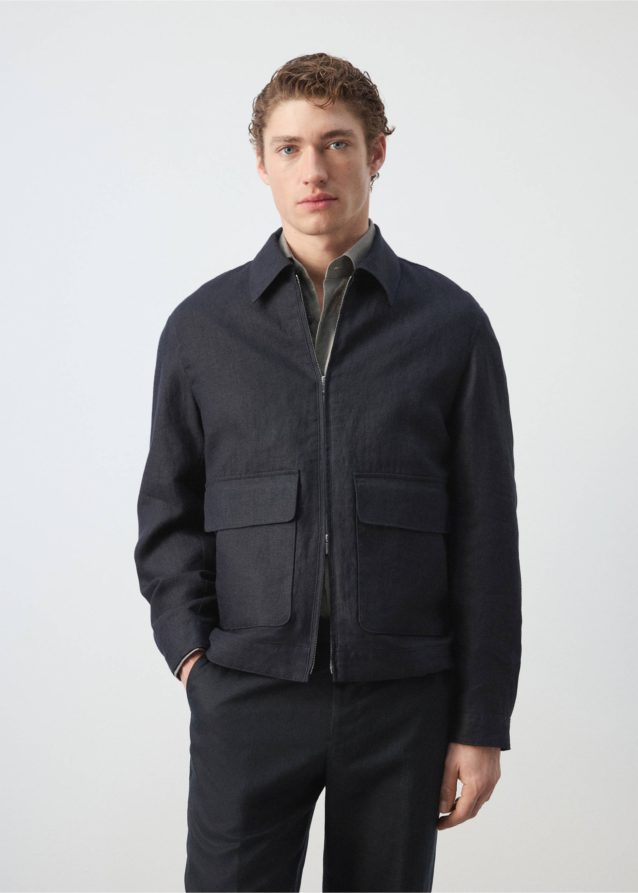 100% linen jacket with pockets - Medium plane, Navy. Ref: 27045930-01.