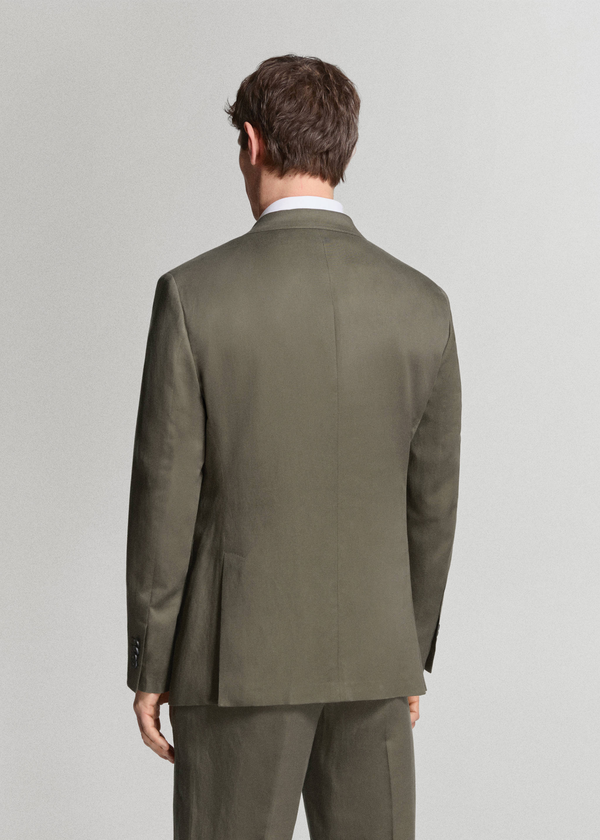 Slim-Fit-Zweireiher Amalfi - Rückseite des Artikels