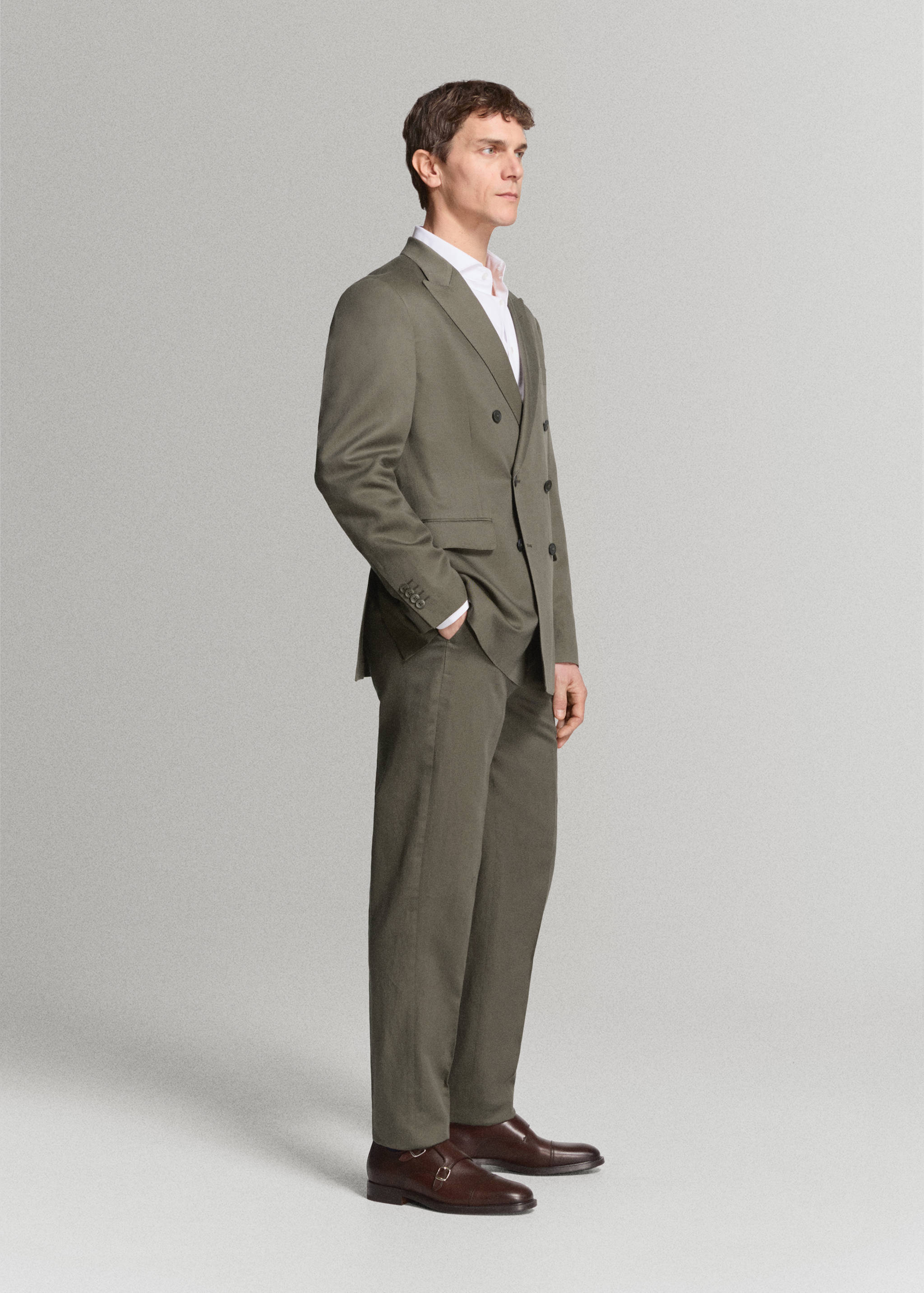 Slim-Fit-Zweireiher Amalfi - Detail des Artikels 4