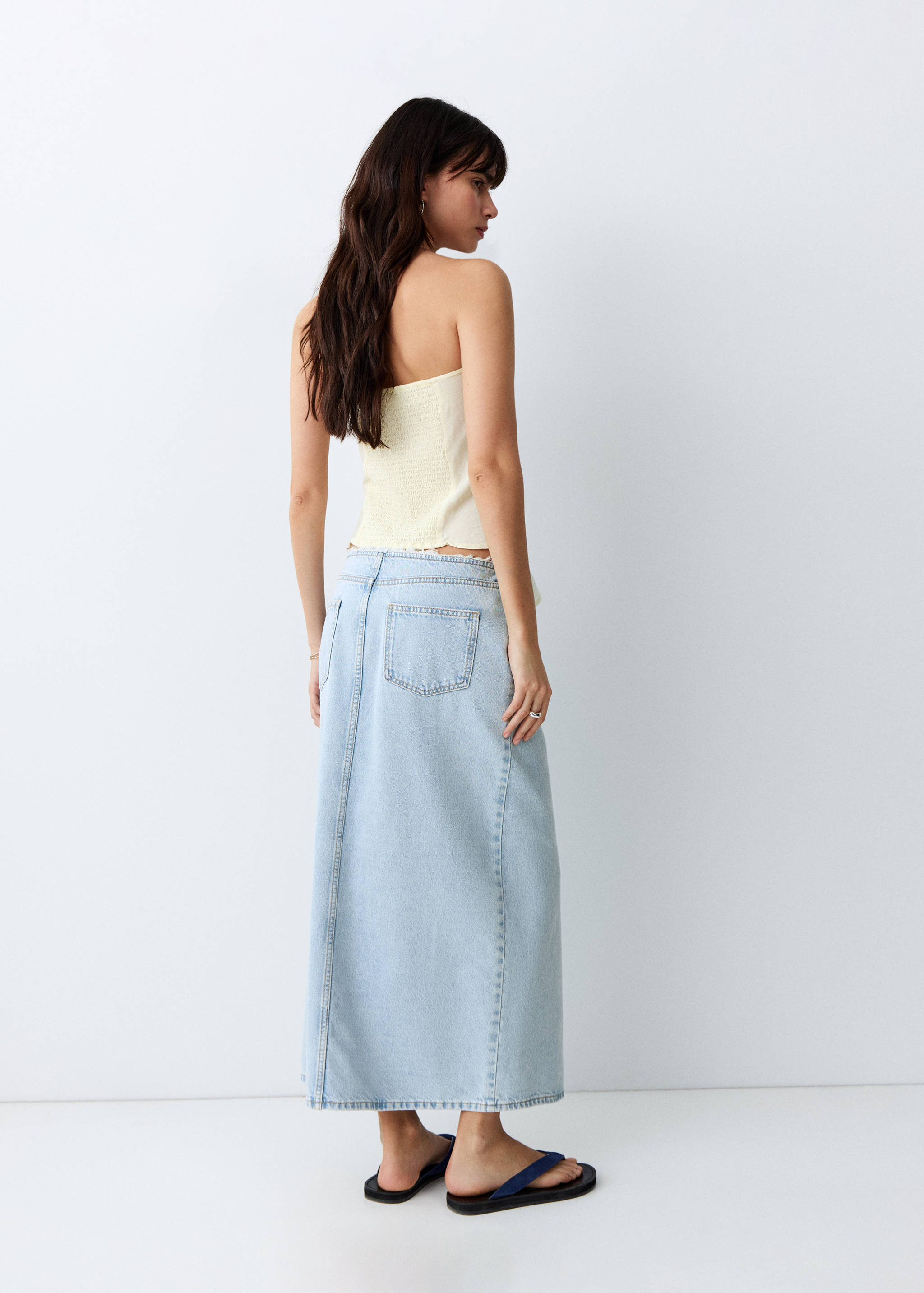 Джинсовая миди-юбка с необработанным краем - Обратная сторона изделия