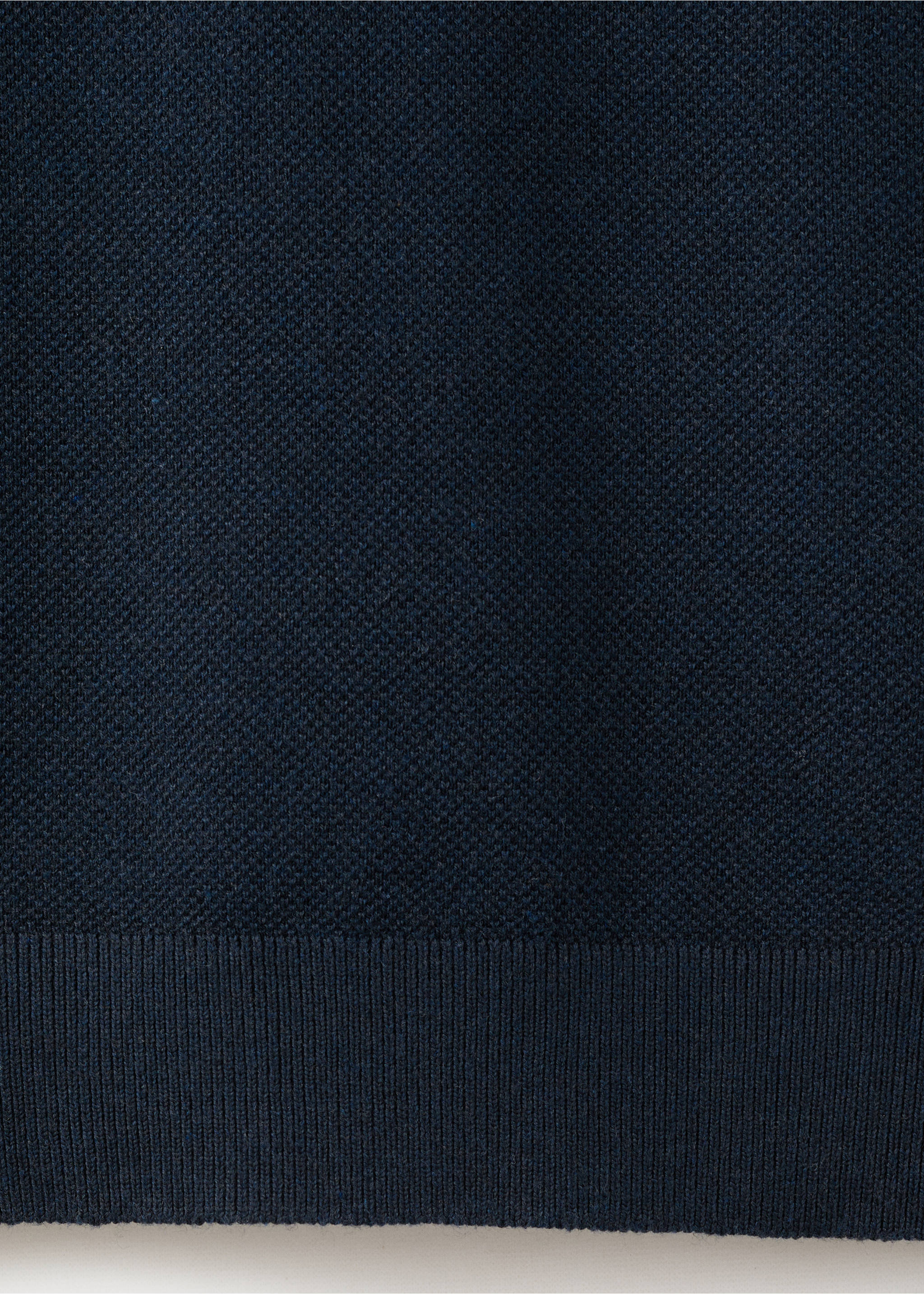 بولو بنسيج دقيق بميكروستركتشر - تفاصيل المنتج 0, أزرق غامق. Ref: 27045944-00.