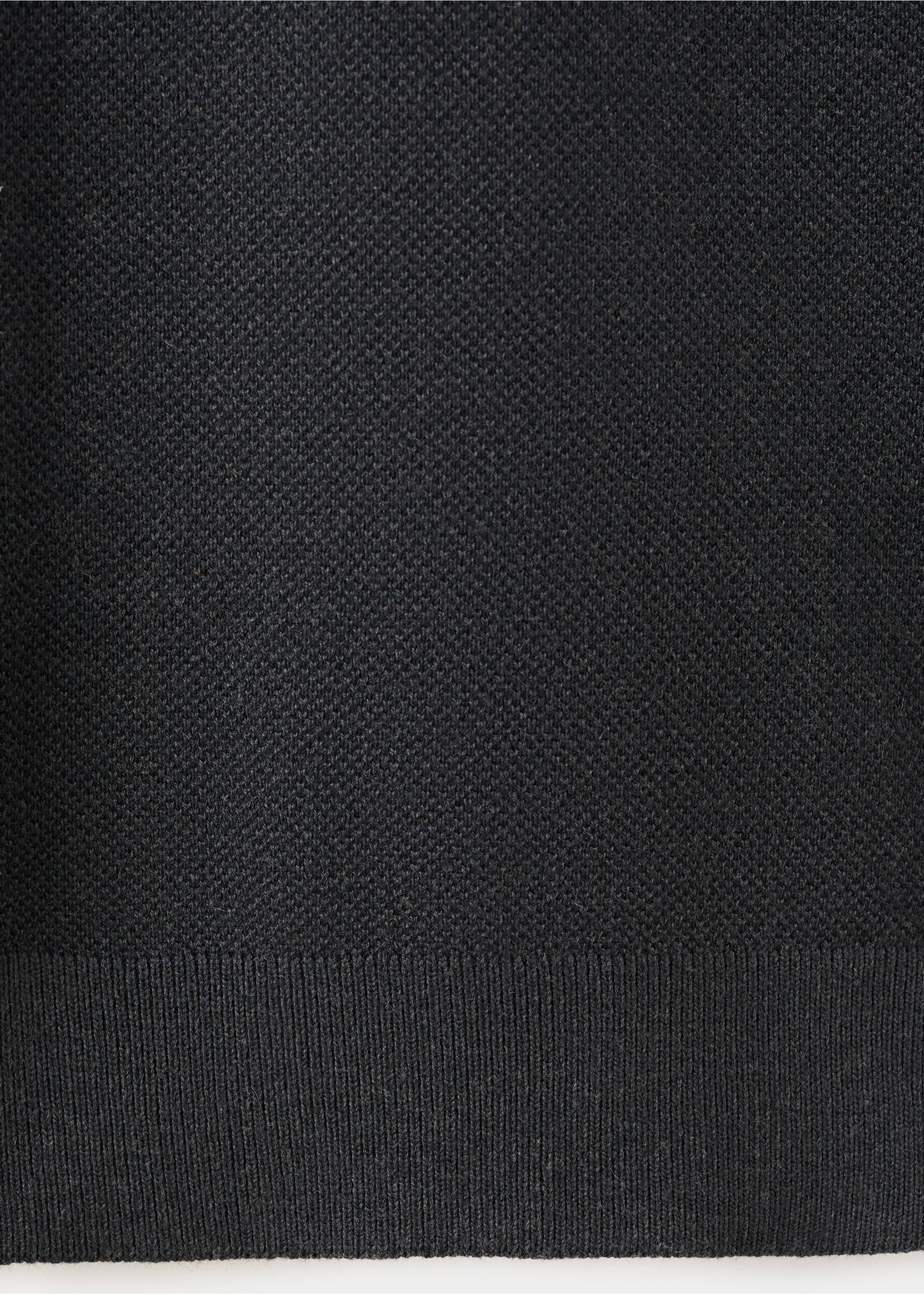 بولو بنسيج دقيق بميكروستركتشر - تفاصيل المنتج 0, أسود. Ref: 27045944-00.