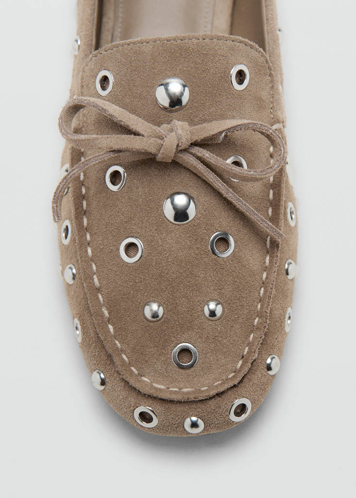 Suede moccasin with eyelets — Sand