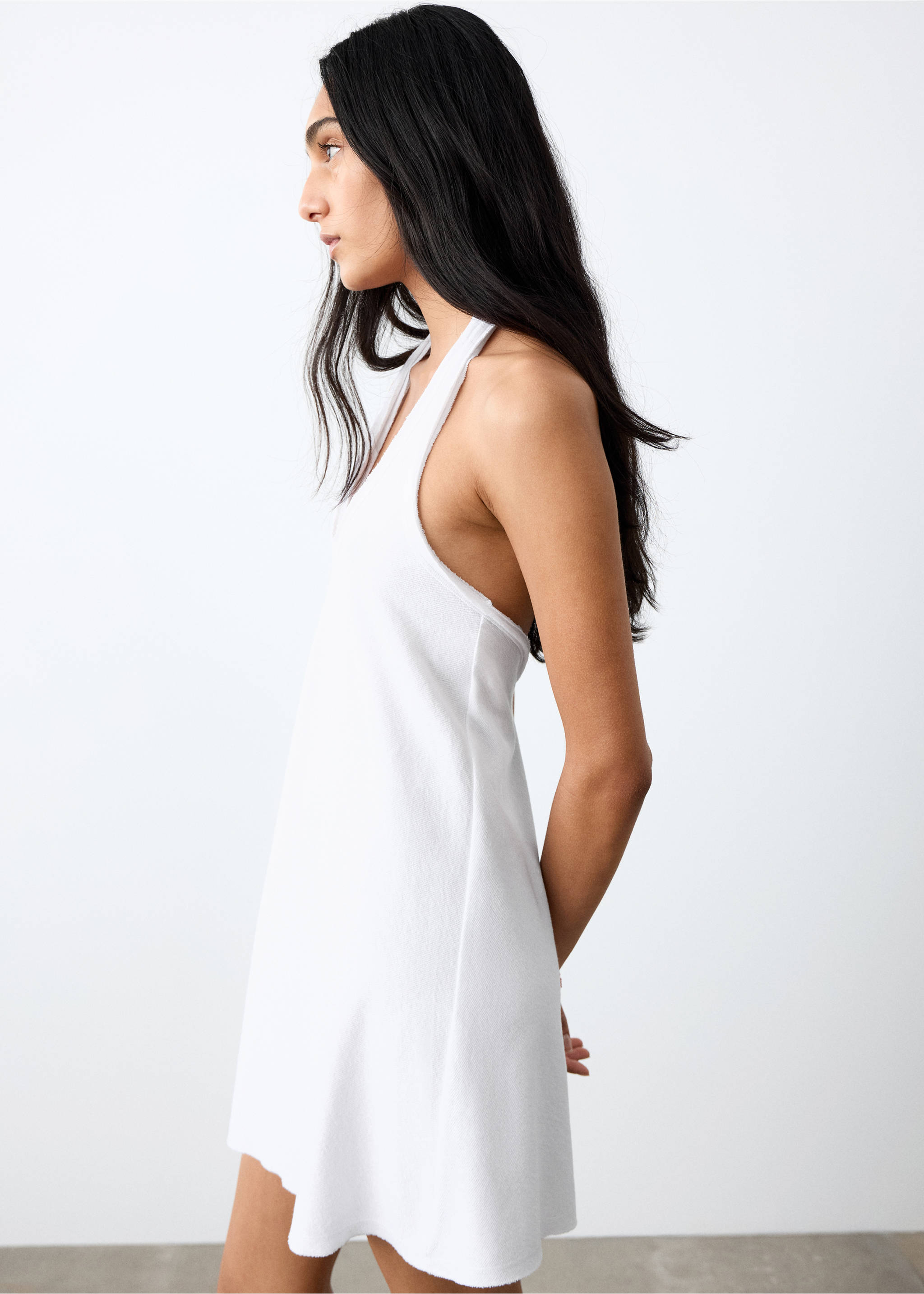 Short halter-neck dress - Medium plane, Off White. Ref: 27045962-00.